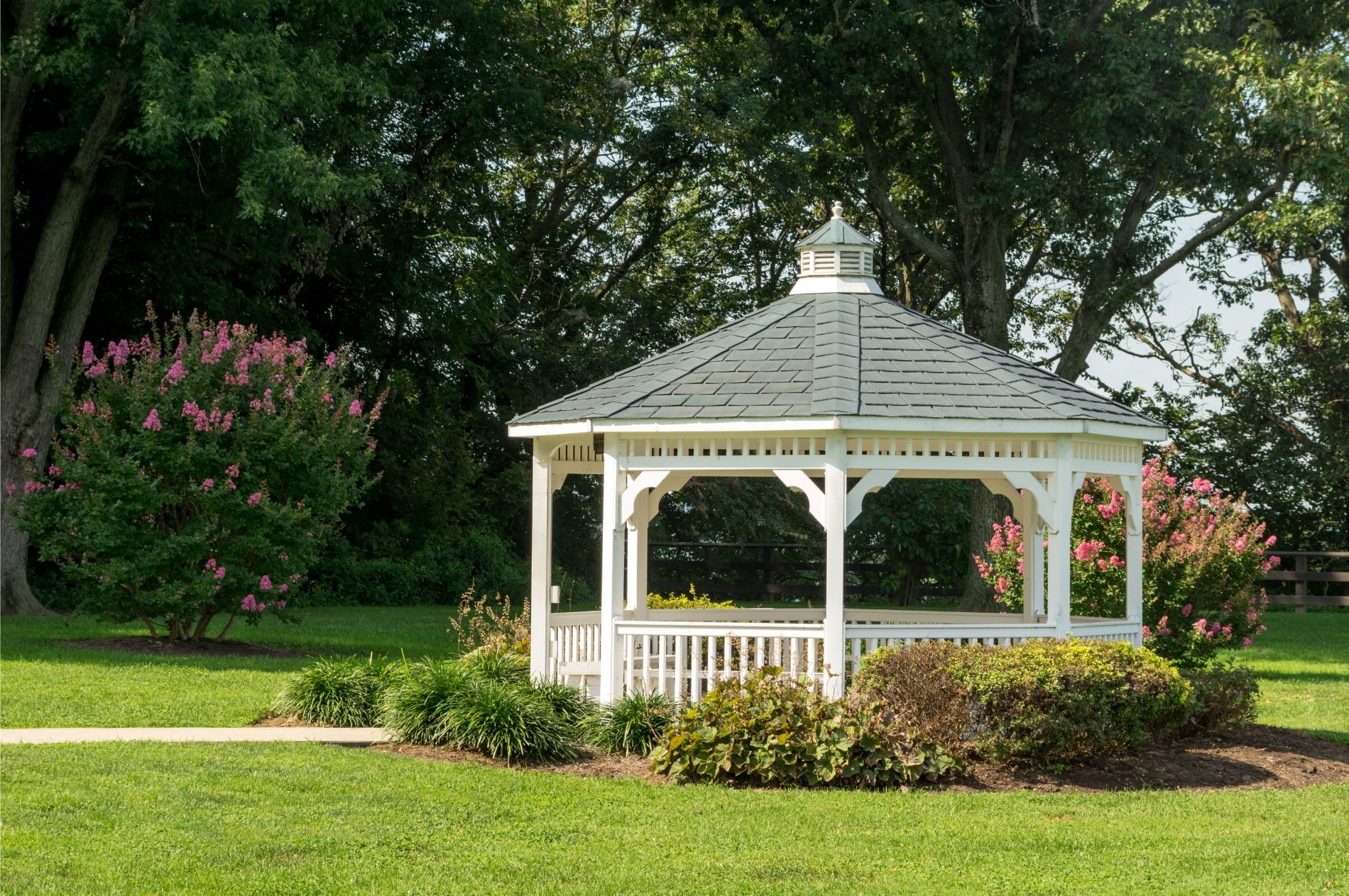 gazebo in giardino