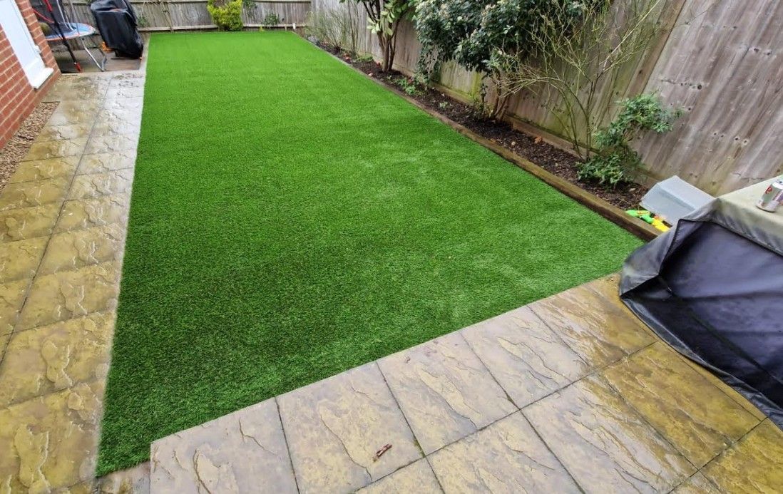 artificial grass reading after fitting of an artificial turf lawn in Reading