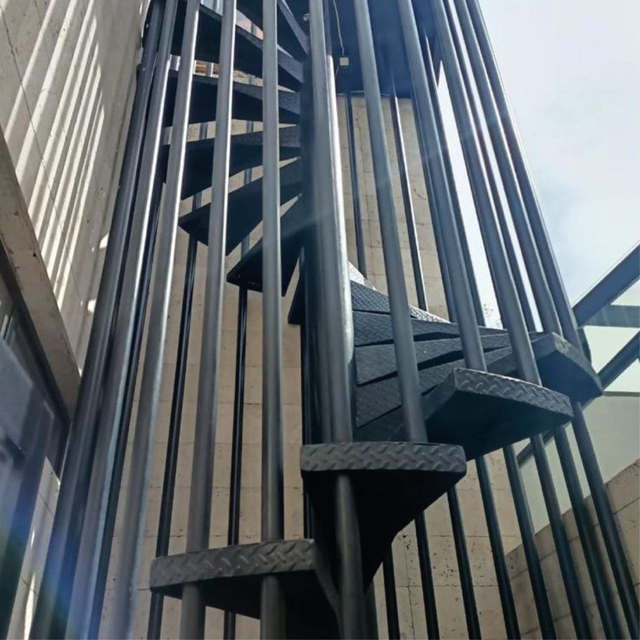 ESTRUCTURAS Y GRUAS KING
