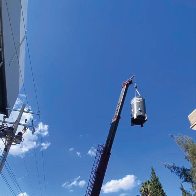 ESTRUCTURAS Y GRUAS KING