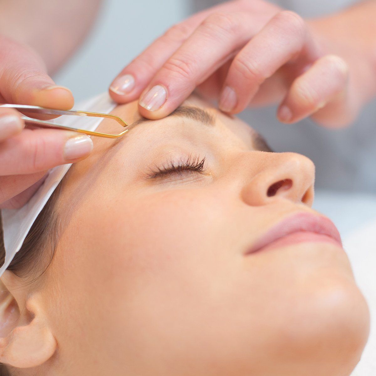 Eyebrow shaping and tinting from Beautiful beauty therapists