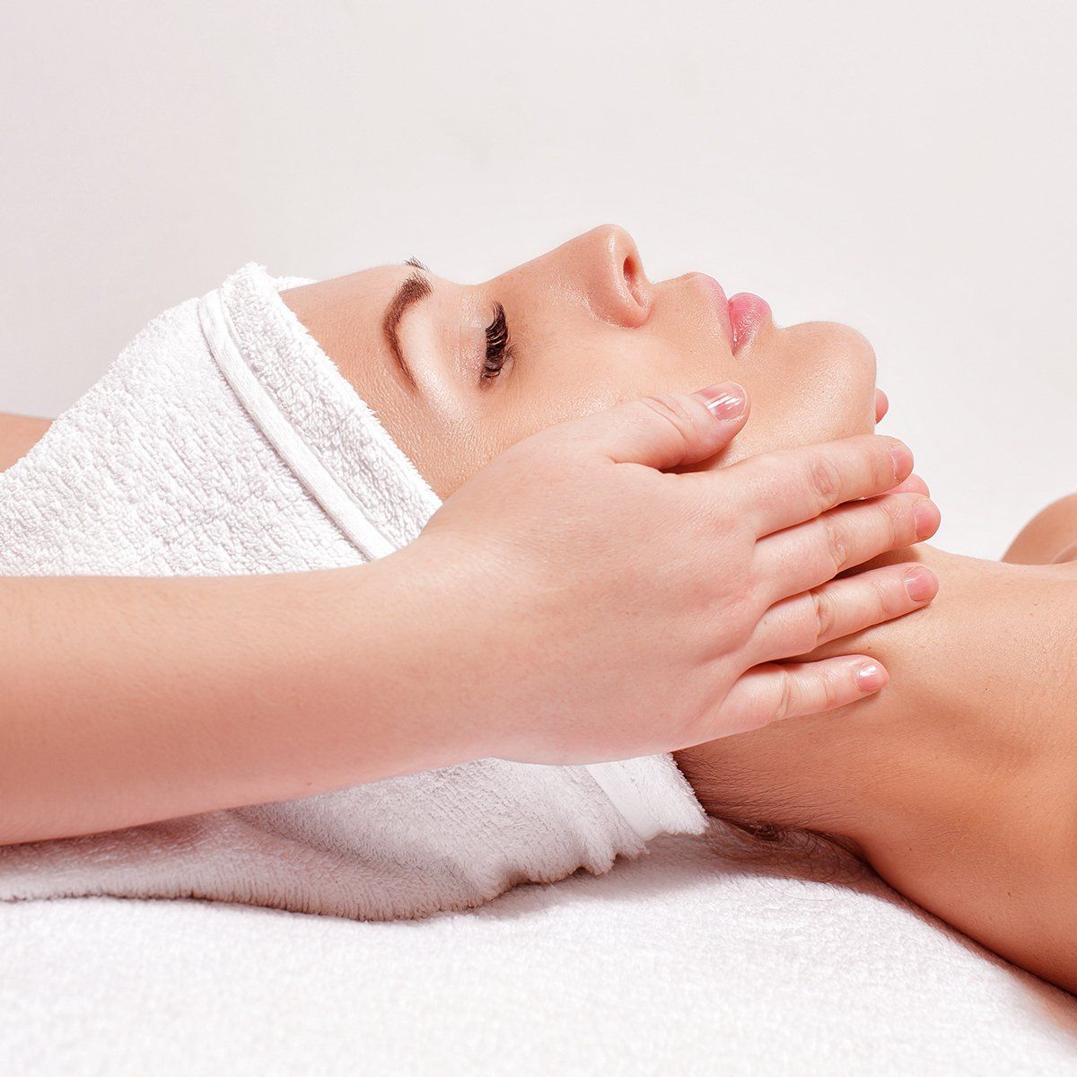 Purify cleansing of the skin from Beautiful beauticians