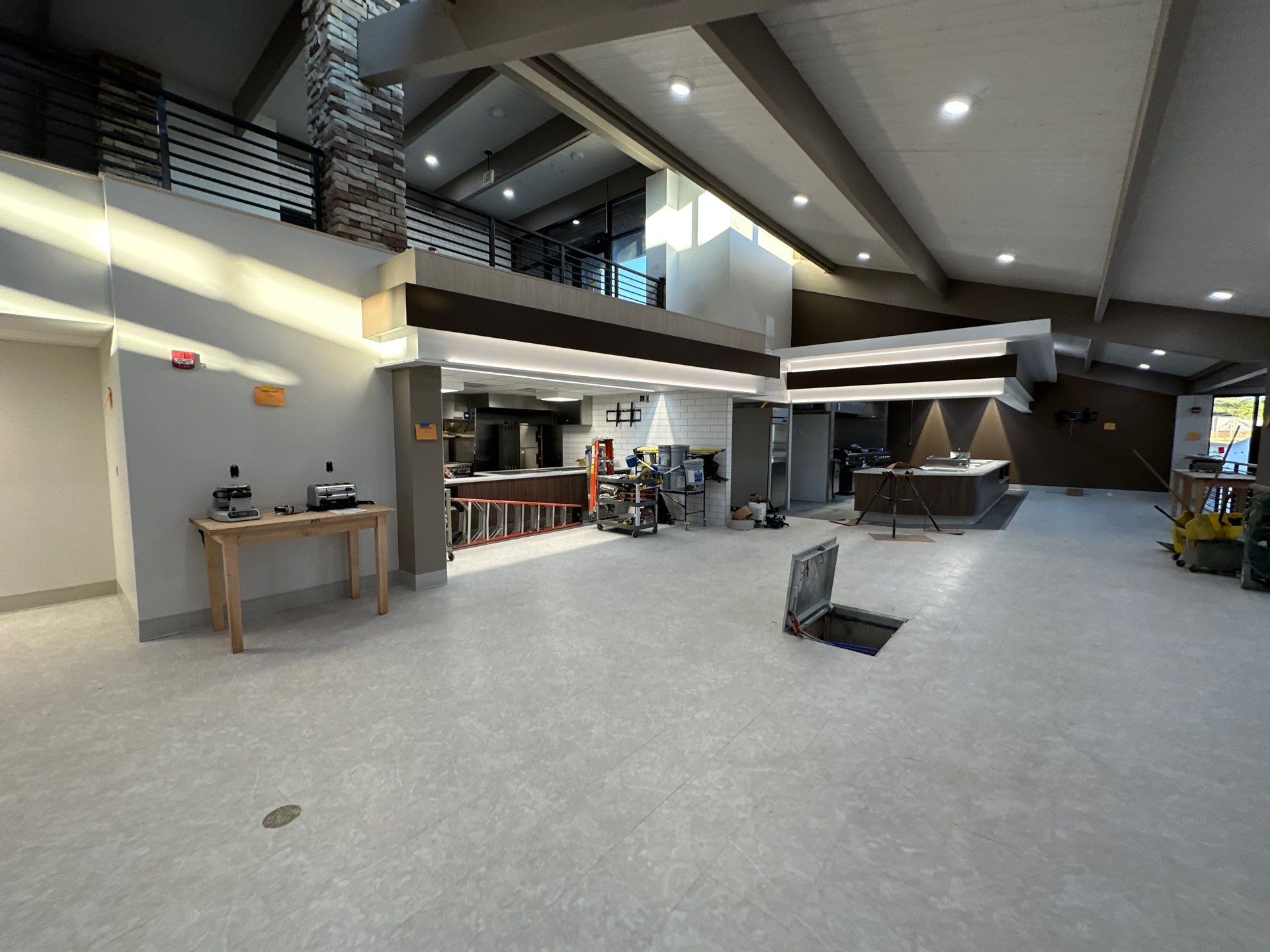 Commercial Kitchen Design & Installation | College Cafe Construction