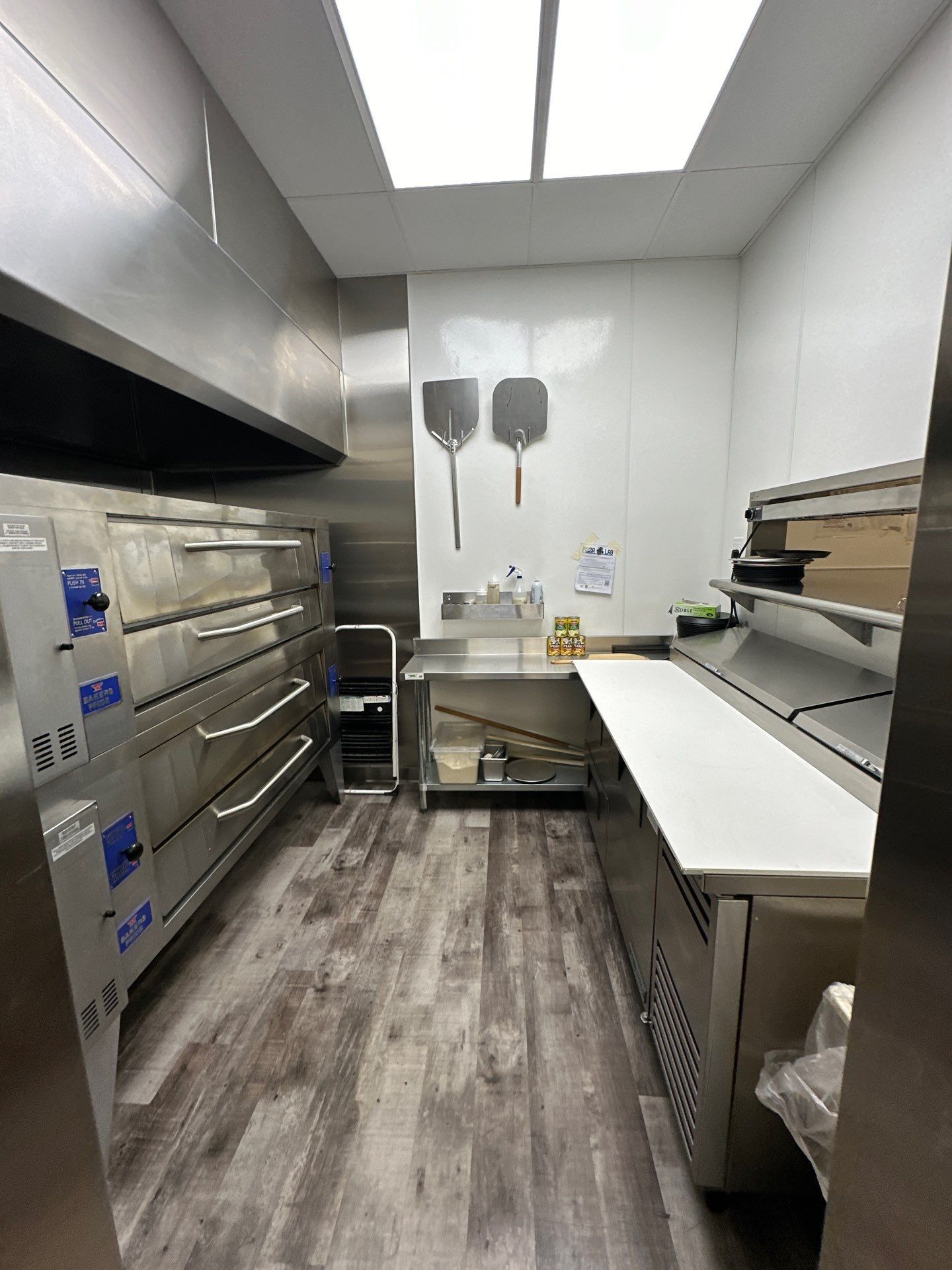 Restaurant kitchen installations