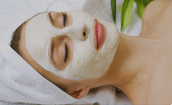 Woman Getting Treated with Mud | Wynnum, Qld | Beauty in Style Day Spa