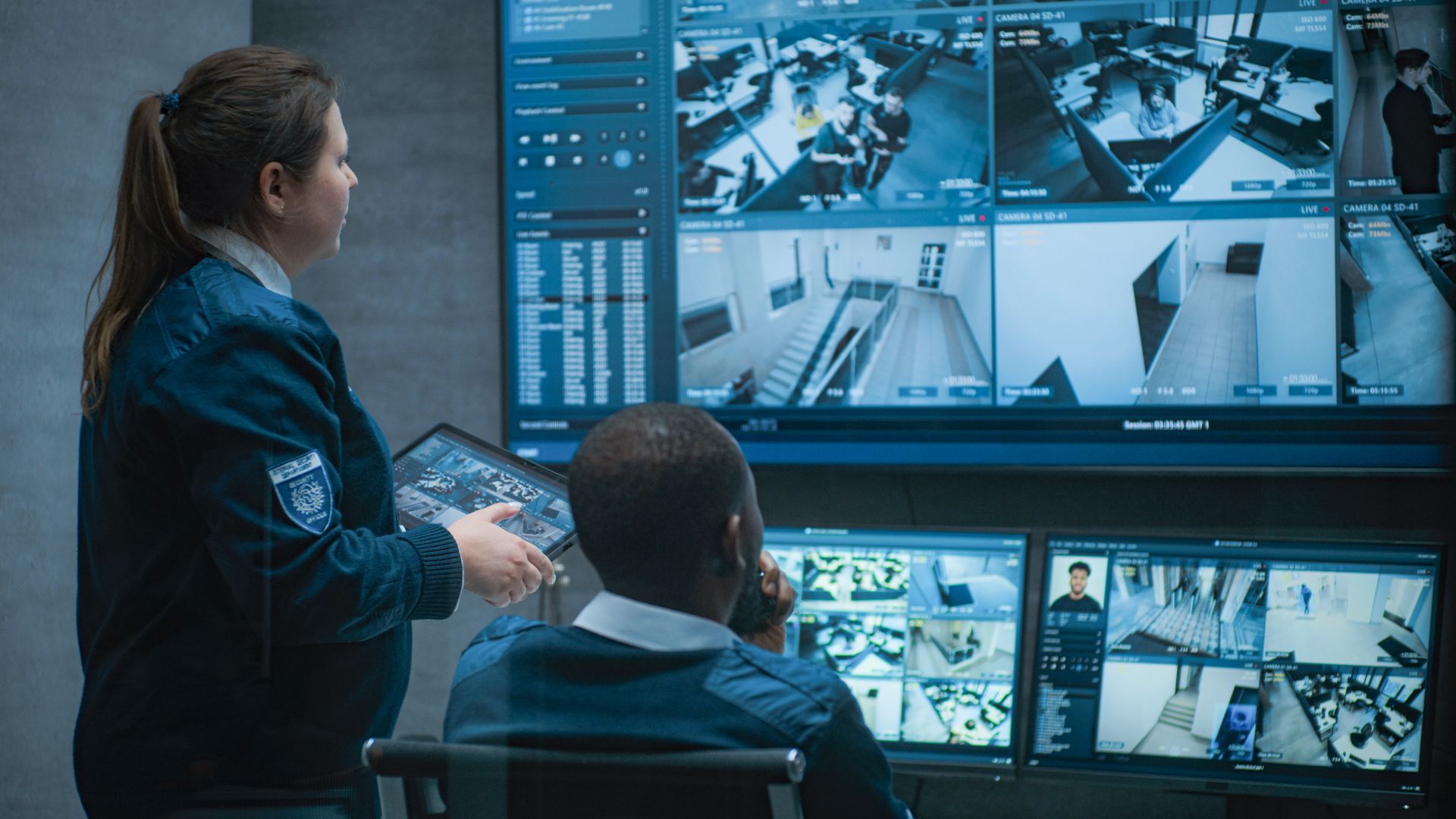 Security guard on monitors