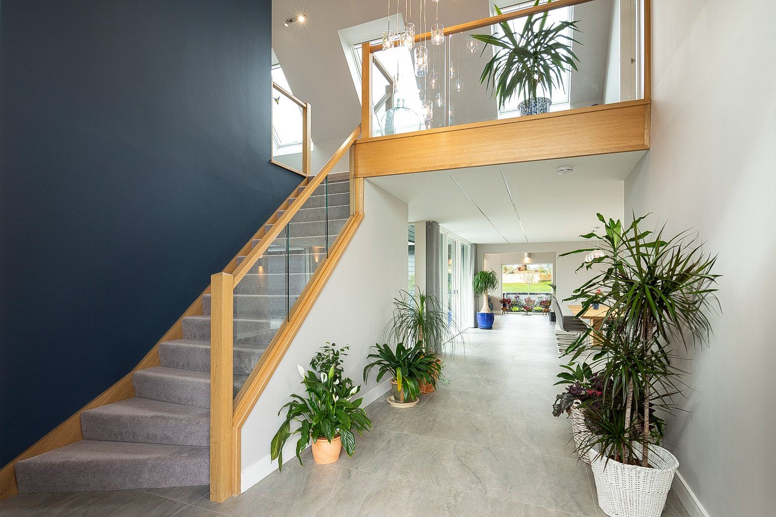 4 Benefits of a Custom-Made Staircase
