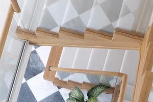 Bespoke cut string staircase