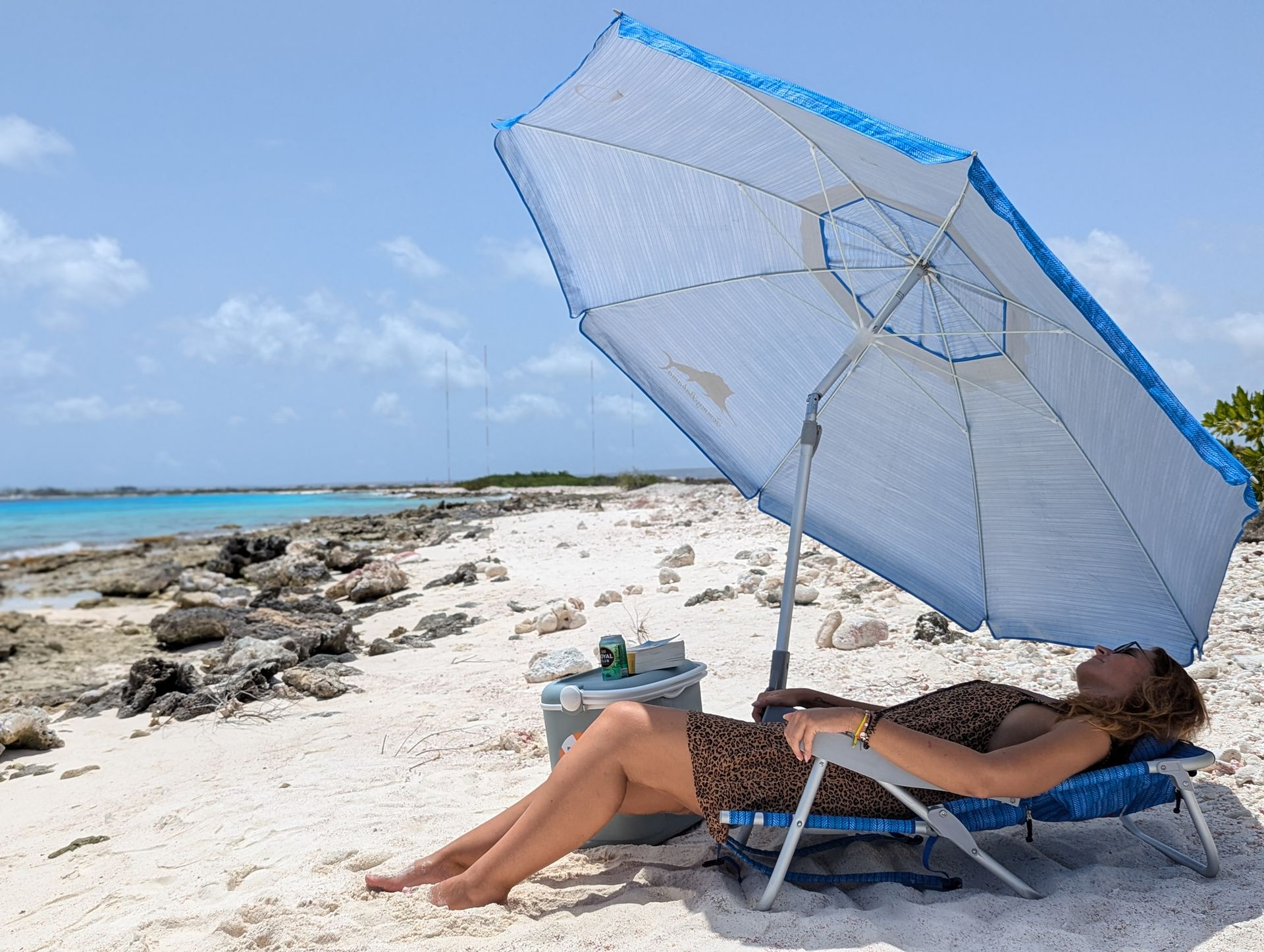 strandstoel huren bonaire pink beach 