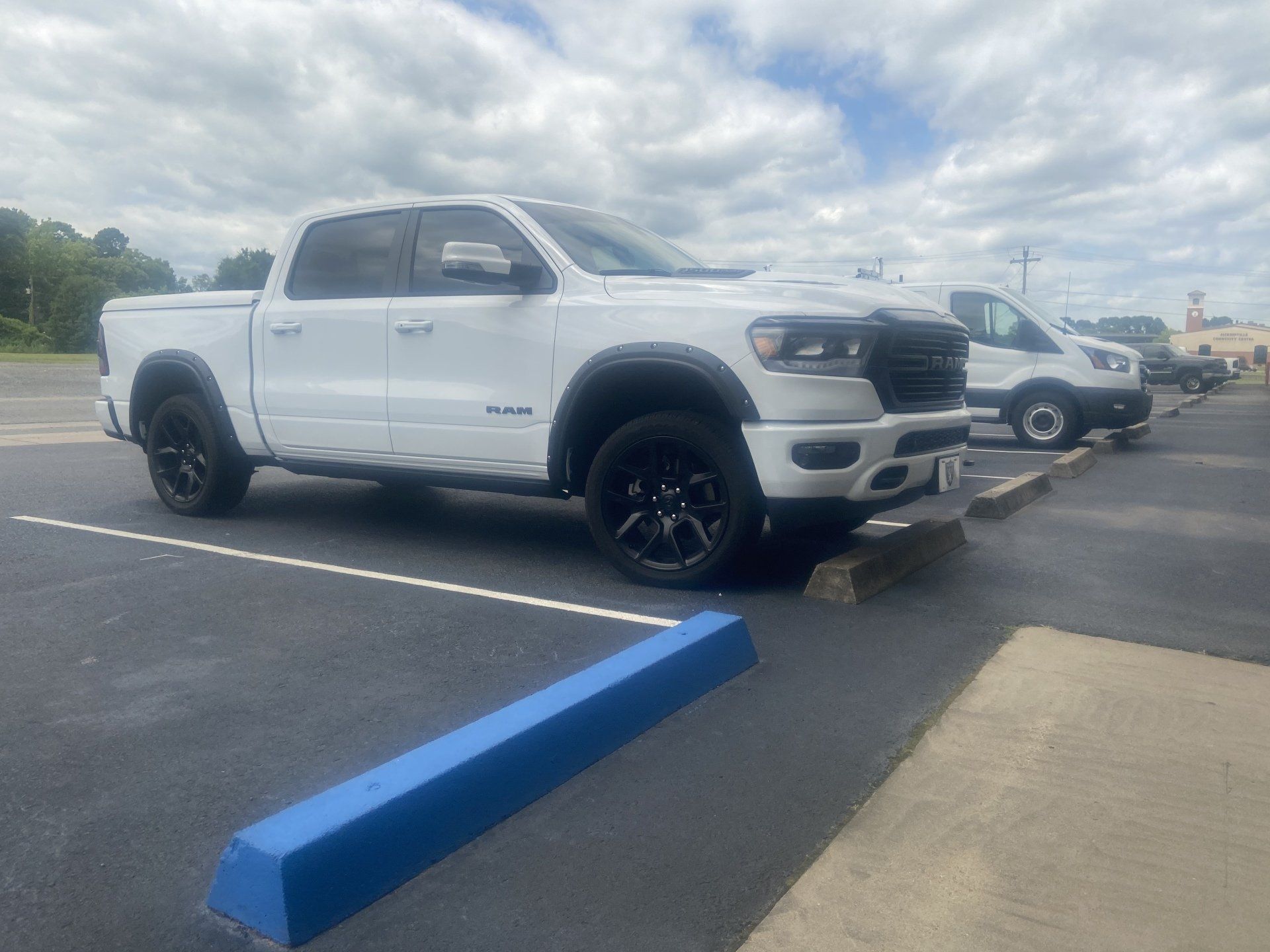 leveling kit installed on dodge ram