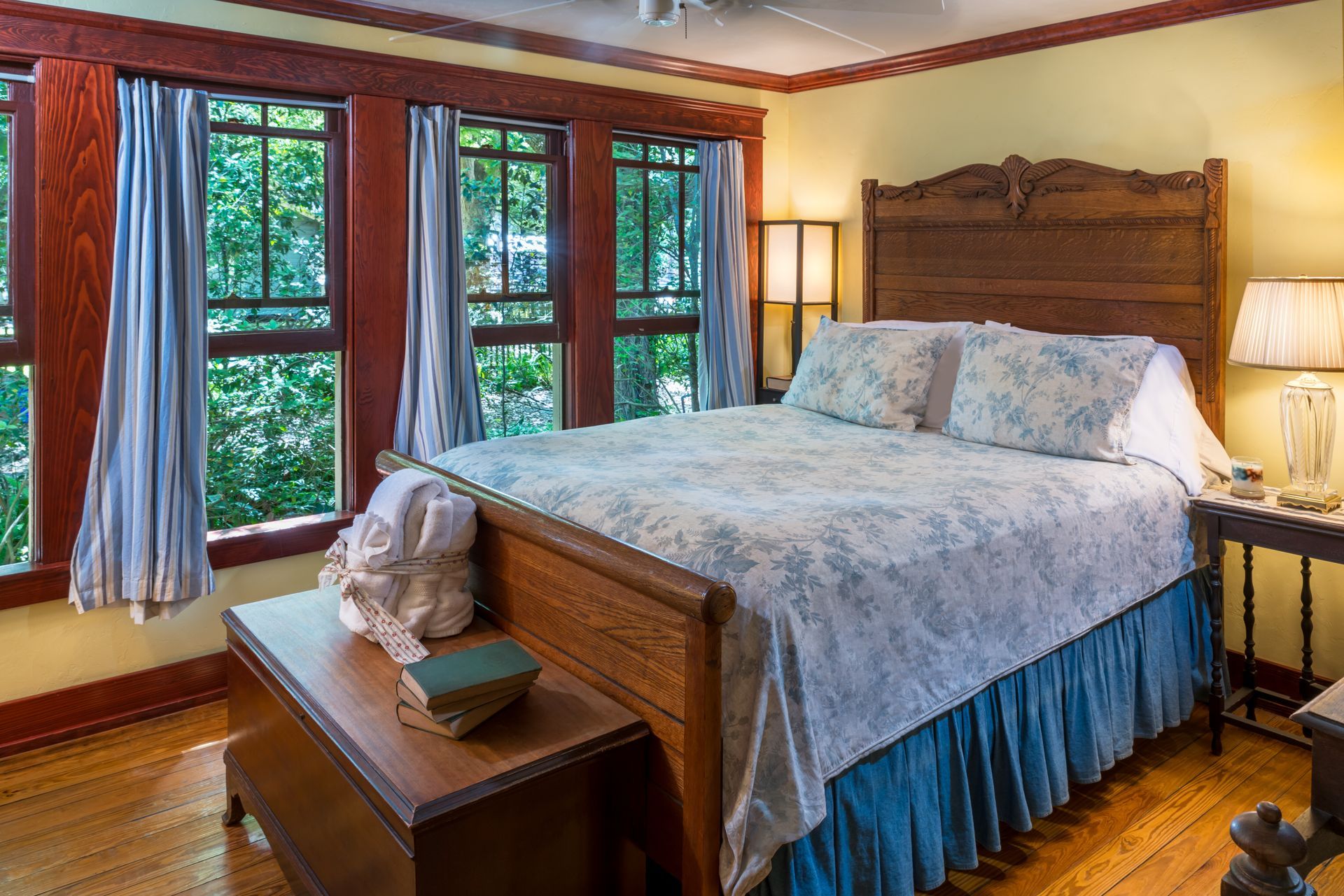 cinnamon bedroom cottage
