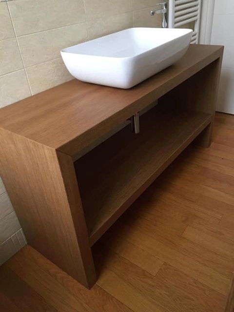 Mobile in legno per bagno