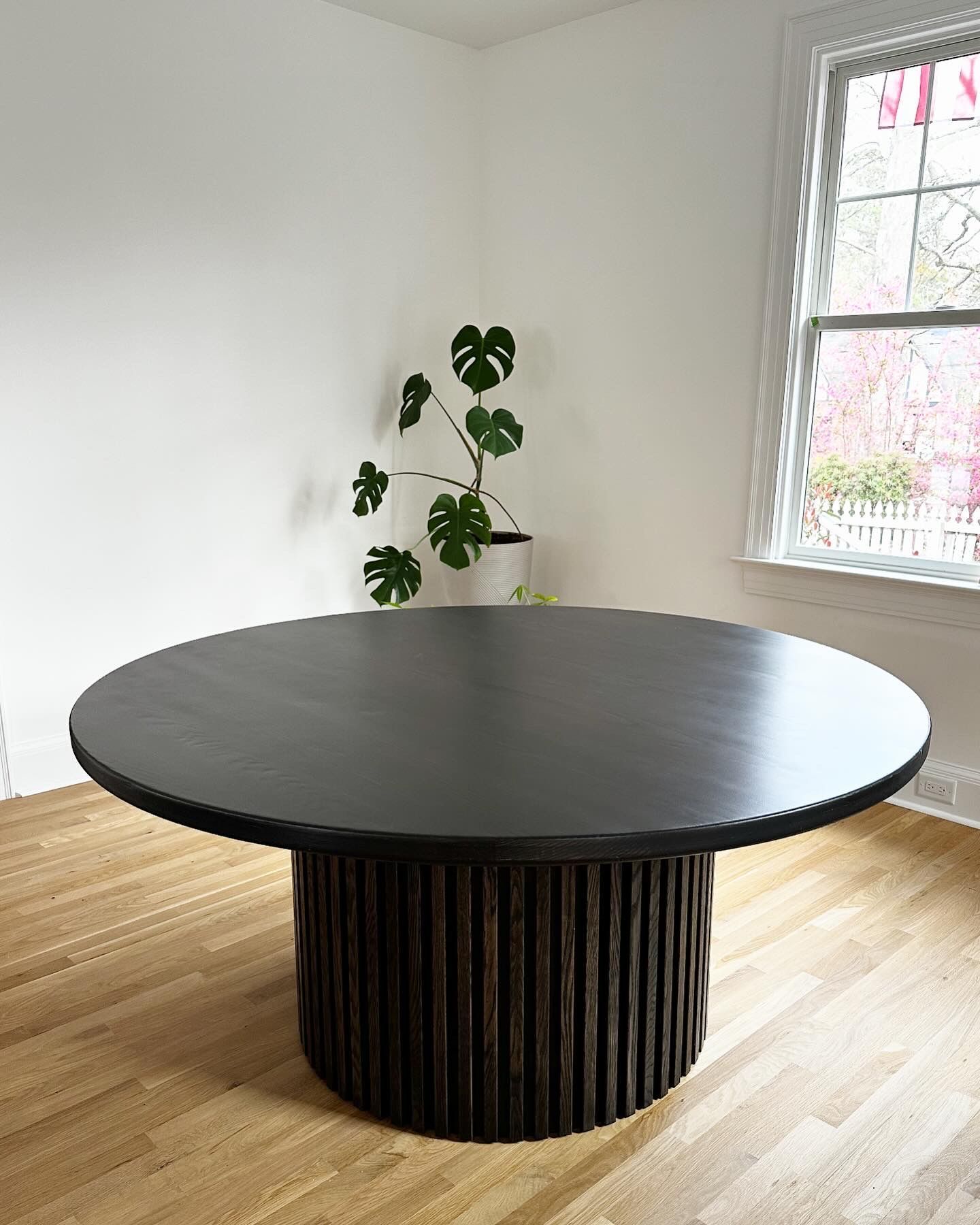 Round Dining Table | Custom Dining Table 