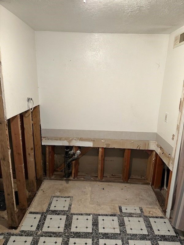 Simmons Builders Before & After Restoration Gallery