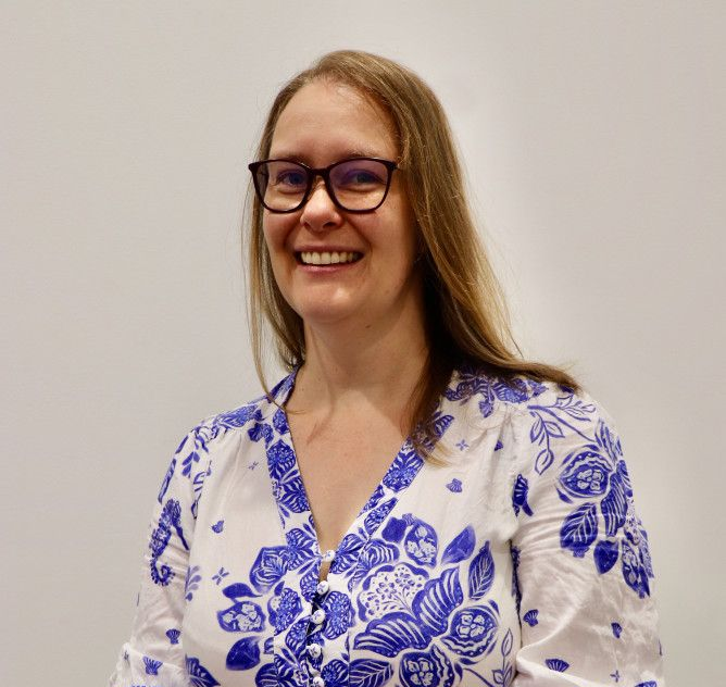 Dr Rebecca 