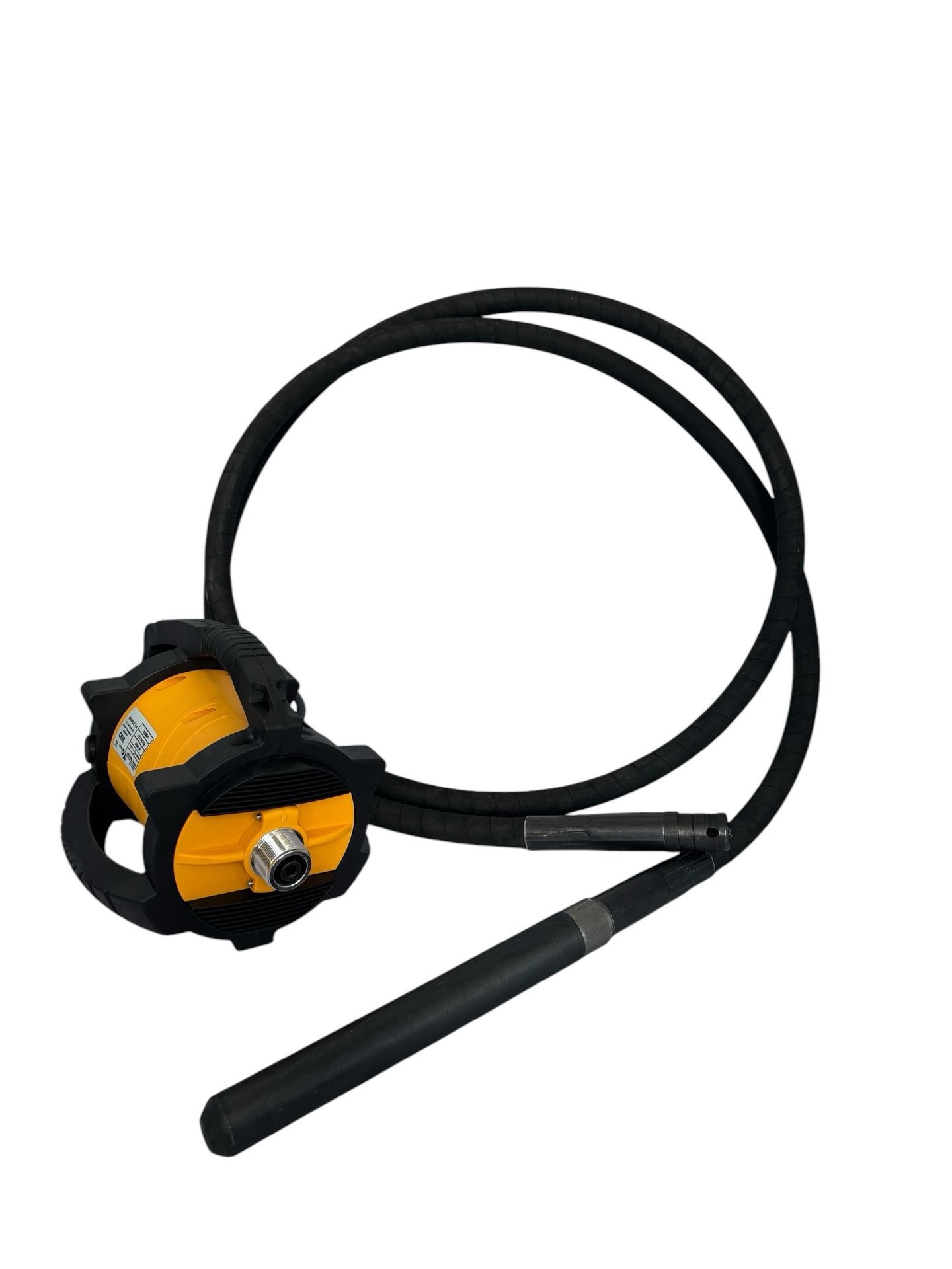 Herramienta vibradora de hormigón de color amarillo y negro con una manguera flexible negra y un cabezal vibratorio cilíndrico.