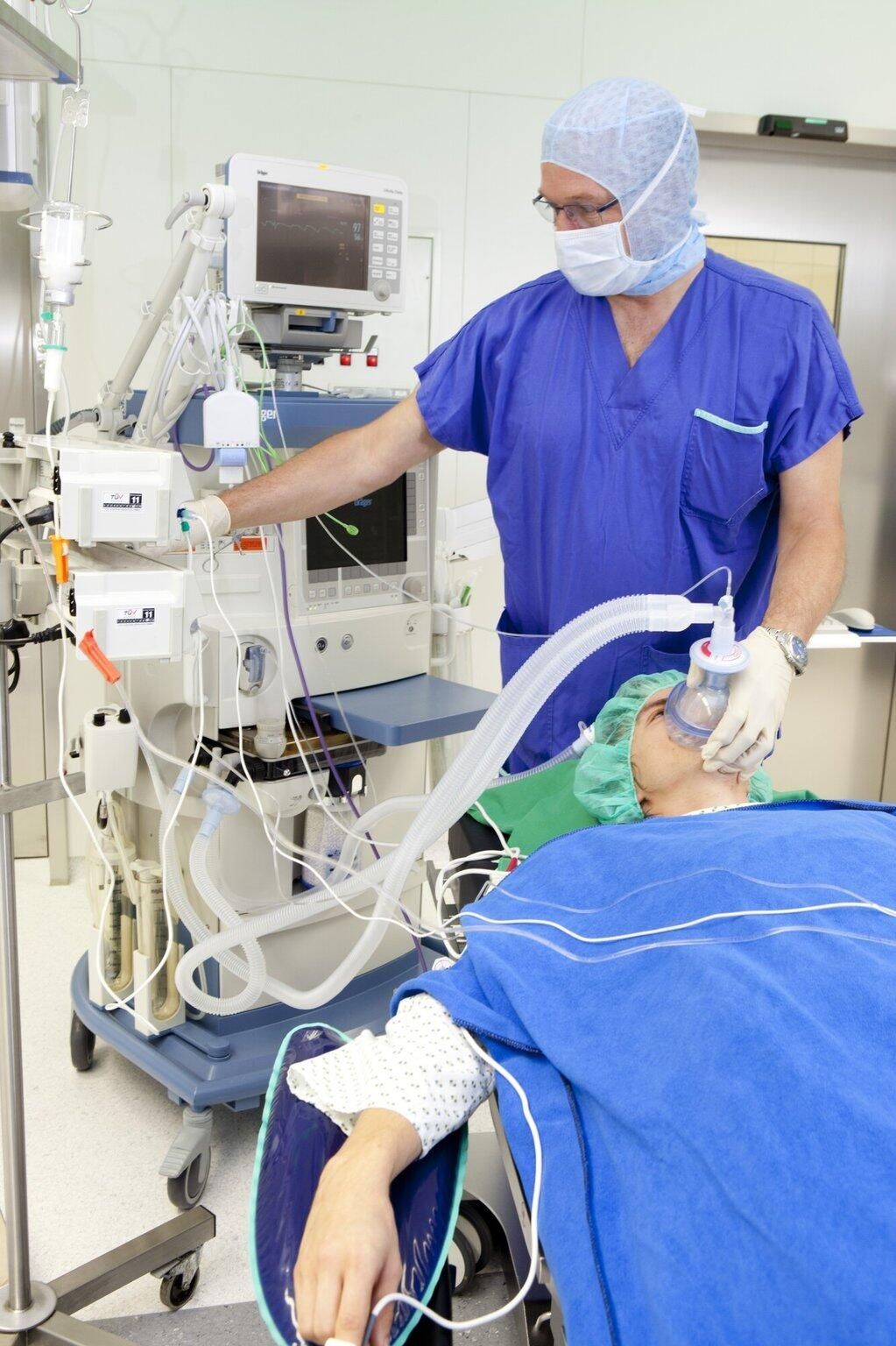 Dental patient getting sedated