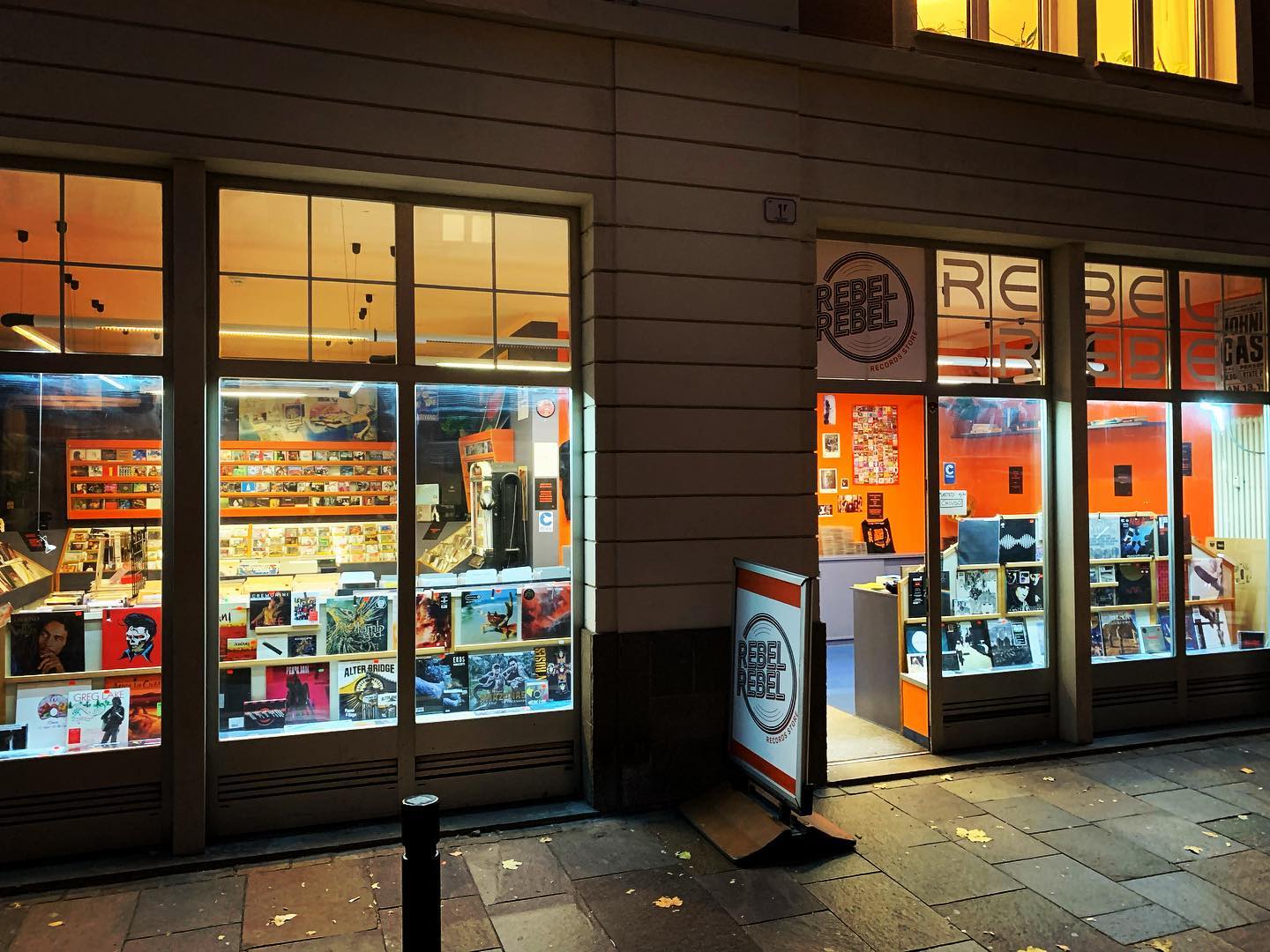 negozio di dischi e cd