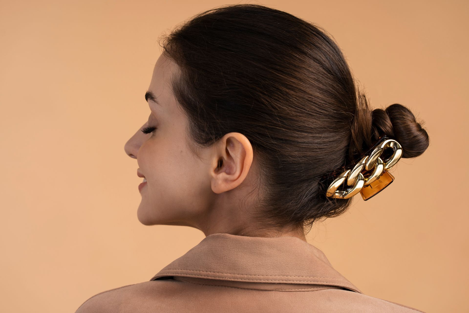 Scrunchies, laços e presilhas para pentead