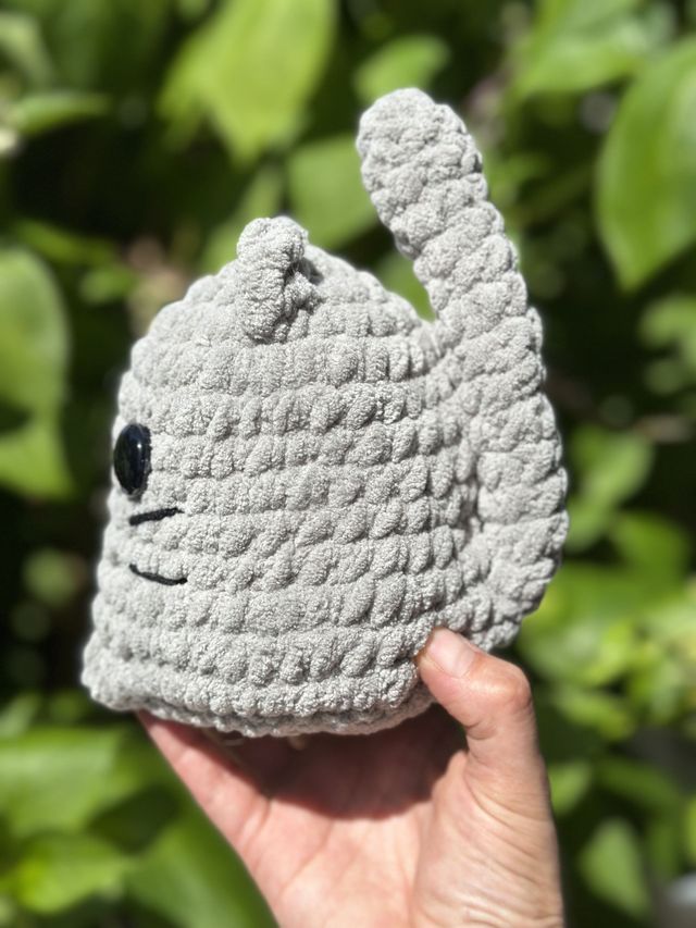 ぽっちゃりグレー猫 - 手作りあみぐるみ