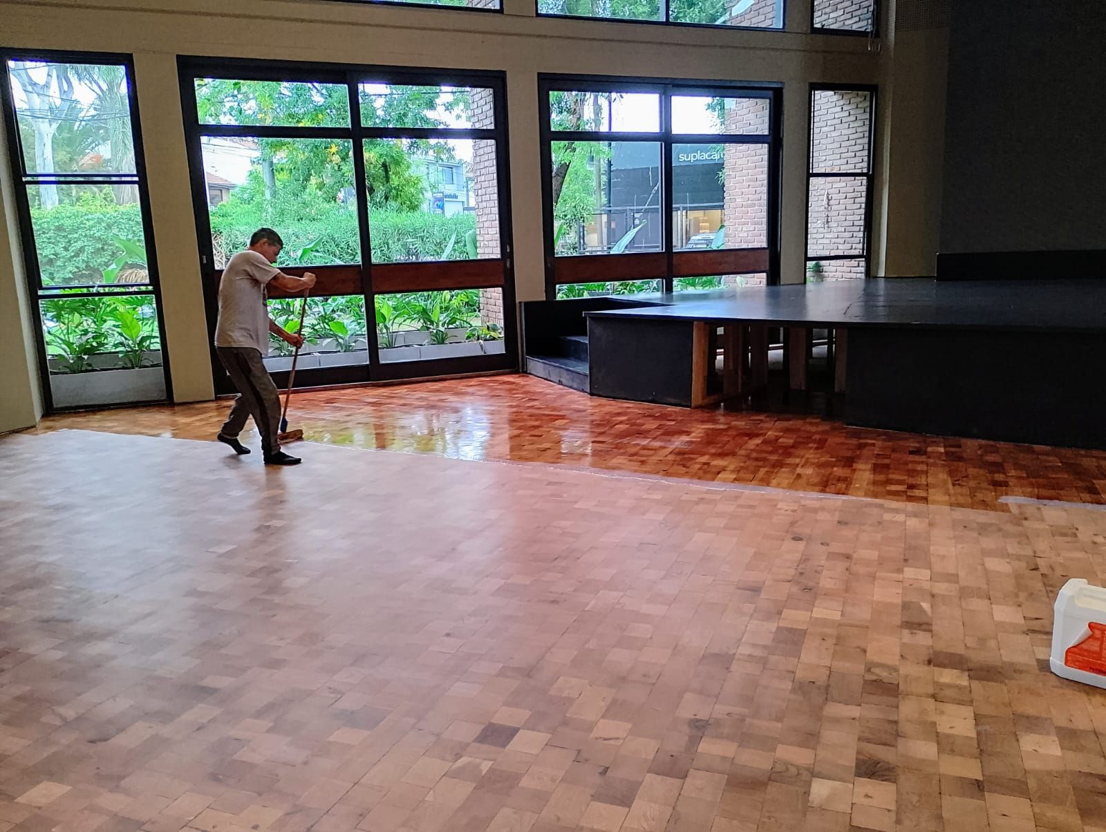 E.L.M SERVICIOS - Servicio de pulido de pisos