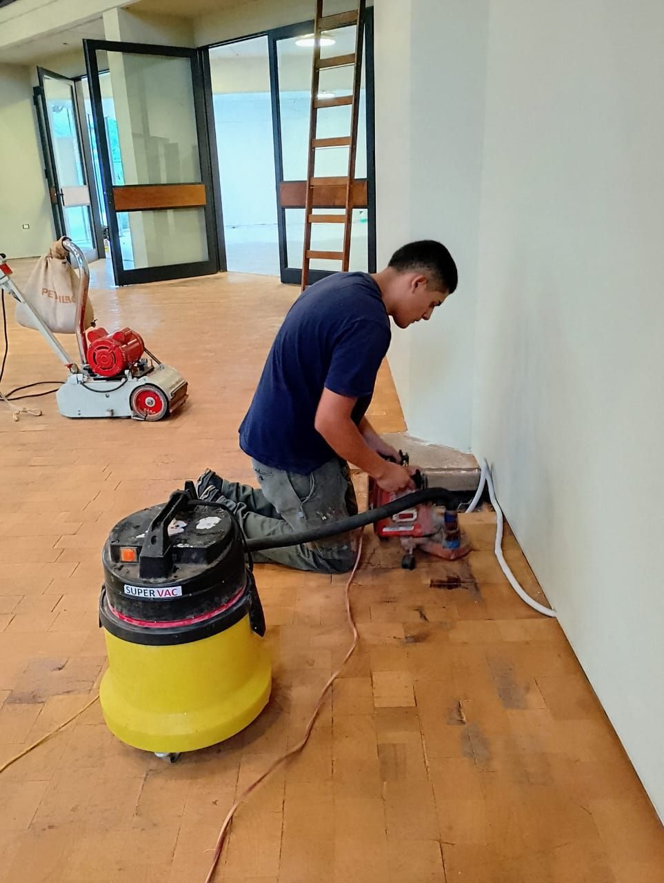 E.L.M SERVICIOS - Servicio de pulido de pisos