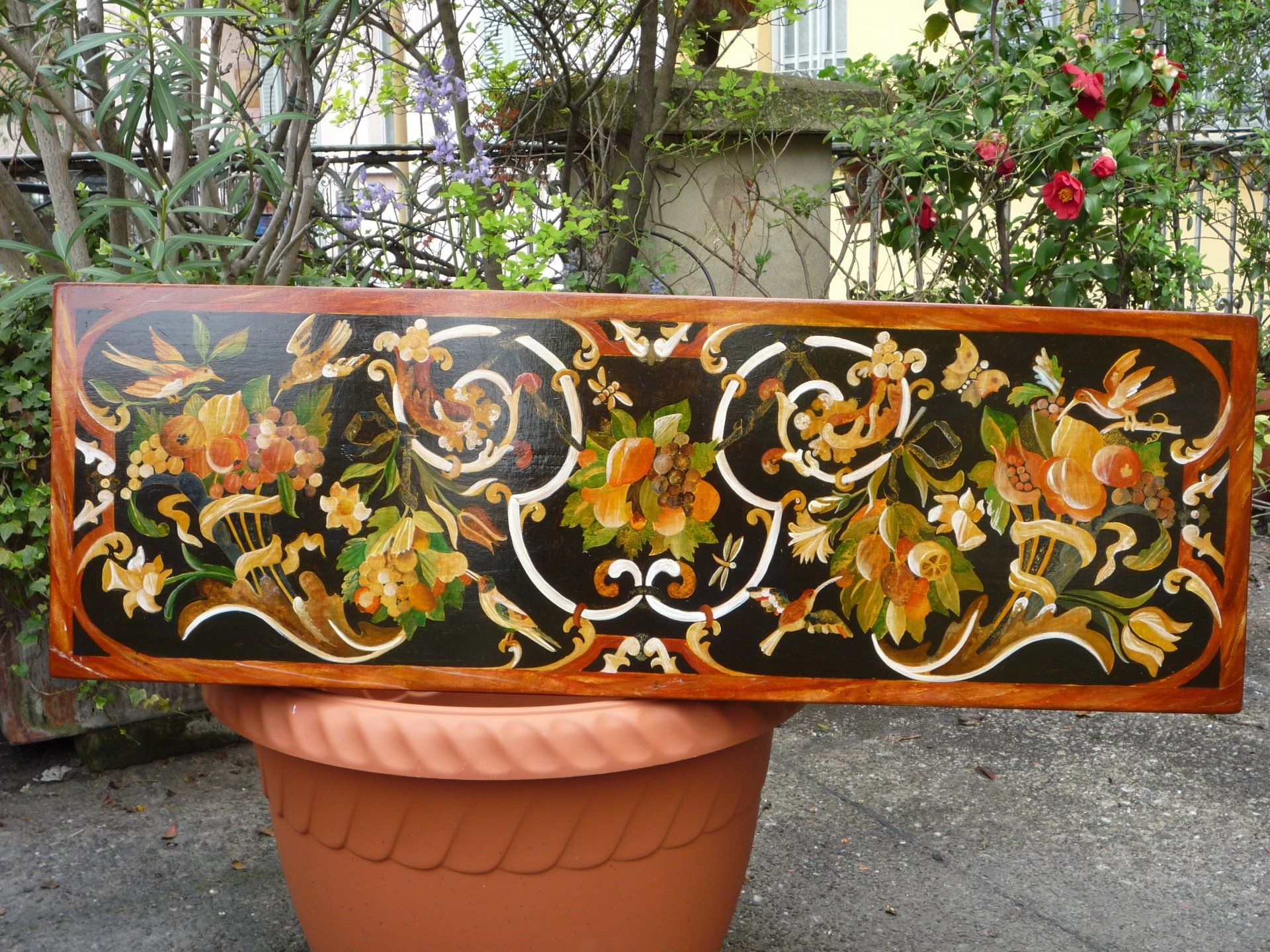 animali, cani, gatti, cavalli,  quadri, ritratti, dipinti, su misura, animali vestiti, oggetti, arredi, uova dipeinte, piatti, decorazioni, trompe, fiori, stencil, decoupage, carta, colla, matita, pennello, olio su tela , riviste, pubblicazioni, eventi, Marina Rigolone, artista, pittrice, decoratrice,