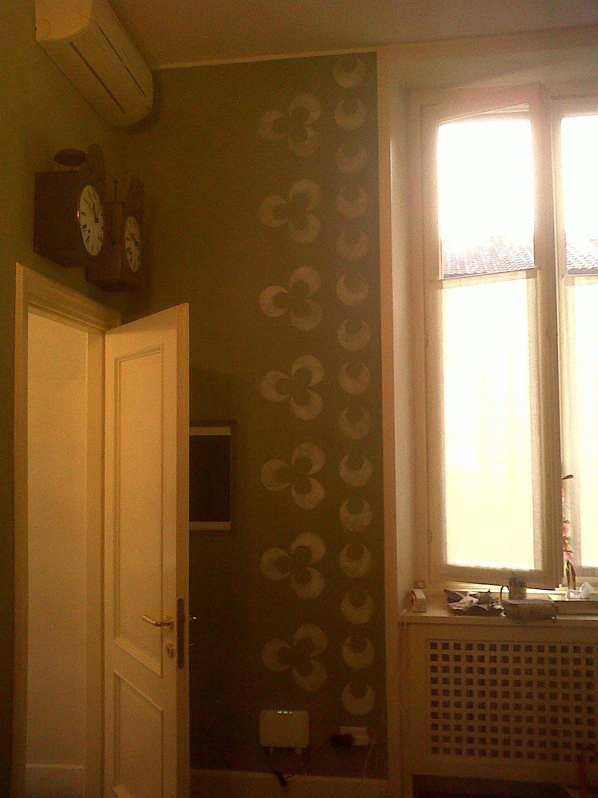 animali, cani, gatti, cavalli, quadri, ritratti, dipinti, su misura, animali vestiti, oggetti, arredi, uova dipeinte, piatti, decorazioni, trompe, fiori, stencil, decoupage, carta, colla, matita, pennello, olio su tela , riviste, pubblicazioni, eventi, Marina Rigolone, artista, pittrice, decoratrice,