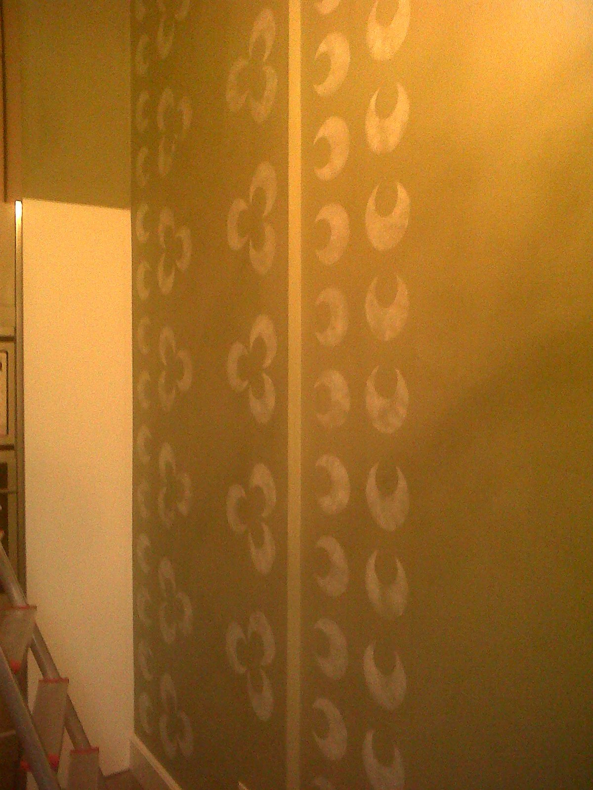 animali, cani, gatti, cavalli, quadri, ritratti, dipinti, su misura, animali vestiti, oggetti, arredi, uova dipeinte, piatti, decorazioni, trompe, fiori, stencil, decoupage, carta, colla, matita, pennello, olio su tela , riviste, pubblicazioni, eventi, Marina Rigolone, artista, pittrice, decoratrice,