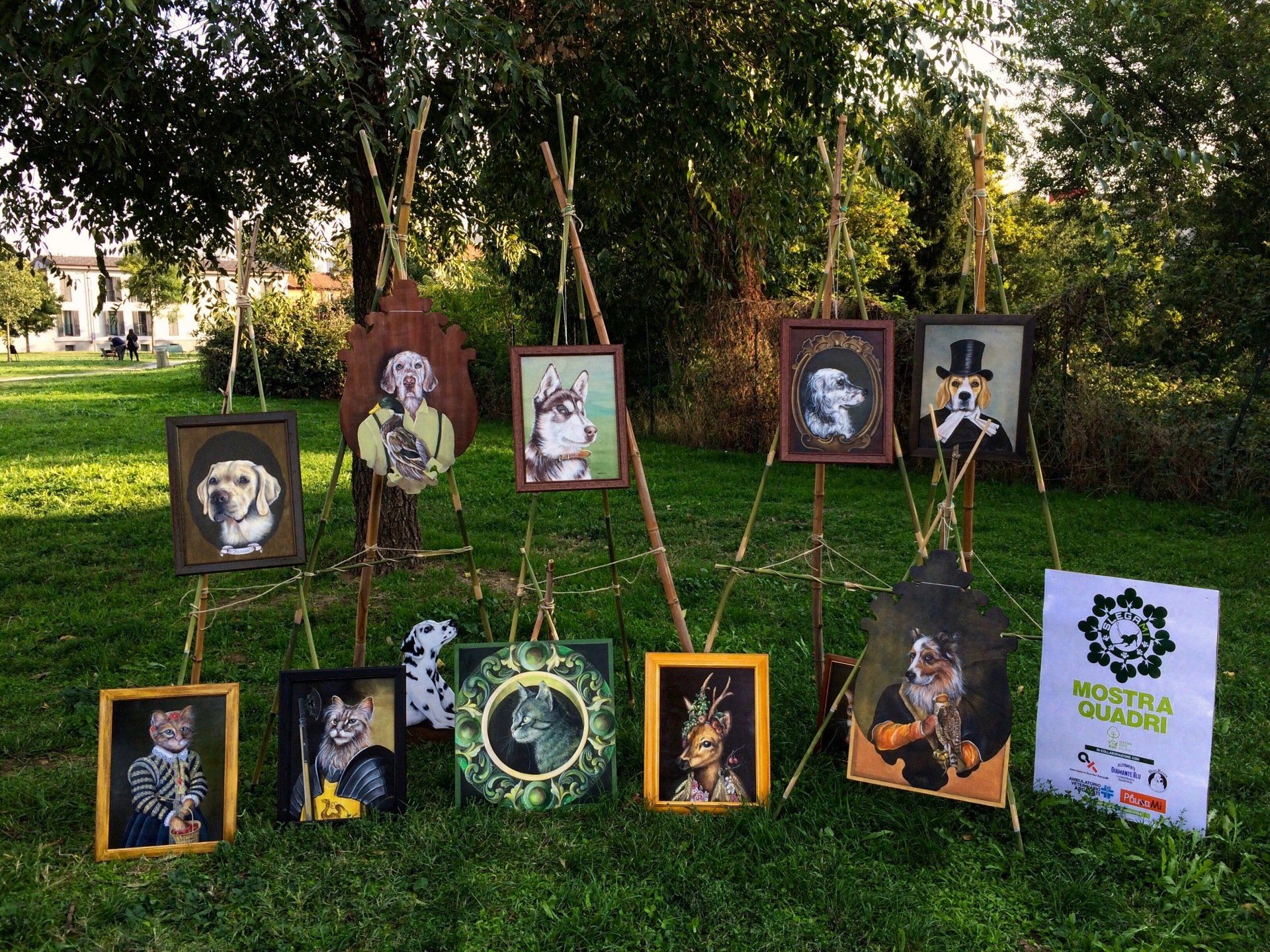 animali, cani, gatti, cavalli,  quadri, ritratti, dipinti, su misura, animali vestiti, oggetti, arredi, uova dipeinte, piatti, decorazioni, trompe, fiori, stencil, decoupage, carta, colla, matita, pennello, olio su tela , riviste, pubblicazioni, eventi, Marina Rigolone, artista, pittrice, decoratrice,