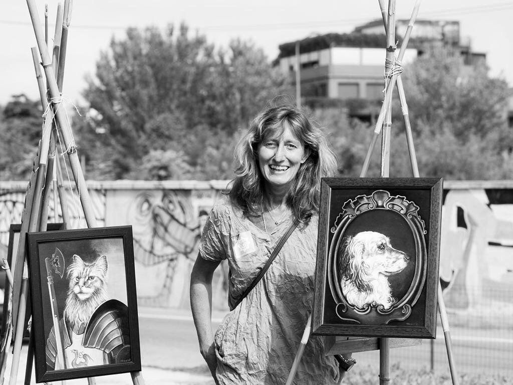 animali, cani, gatti, cavalli,  quadri, ritratti, dipinti, su misura, animali vestiti, oggetti, arredi, uova dipeinte, piatti, decorazioni, trompe, fiori, stencil, decoupage, carta, colla, matita, pennello, olio su tela , riviste, pubblicazioni, eventi, Marina Rigolone, artista, pittrice, decoratrice,