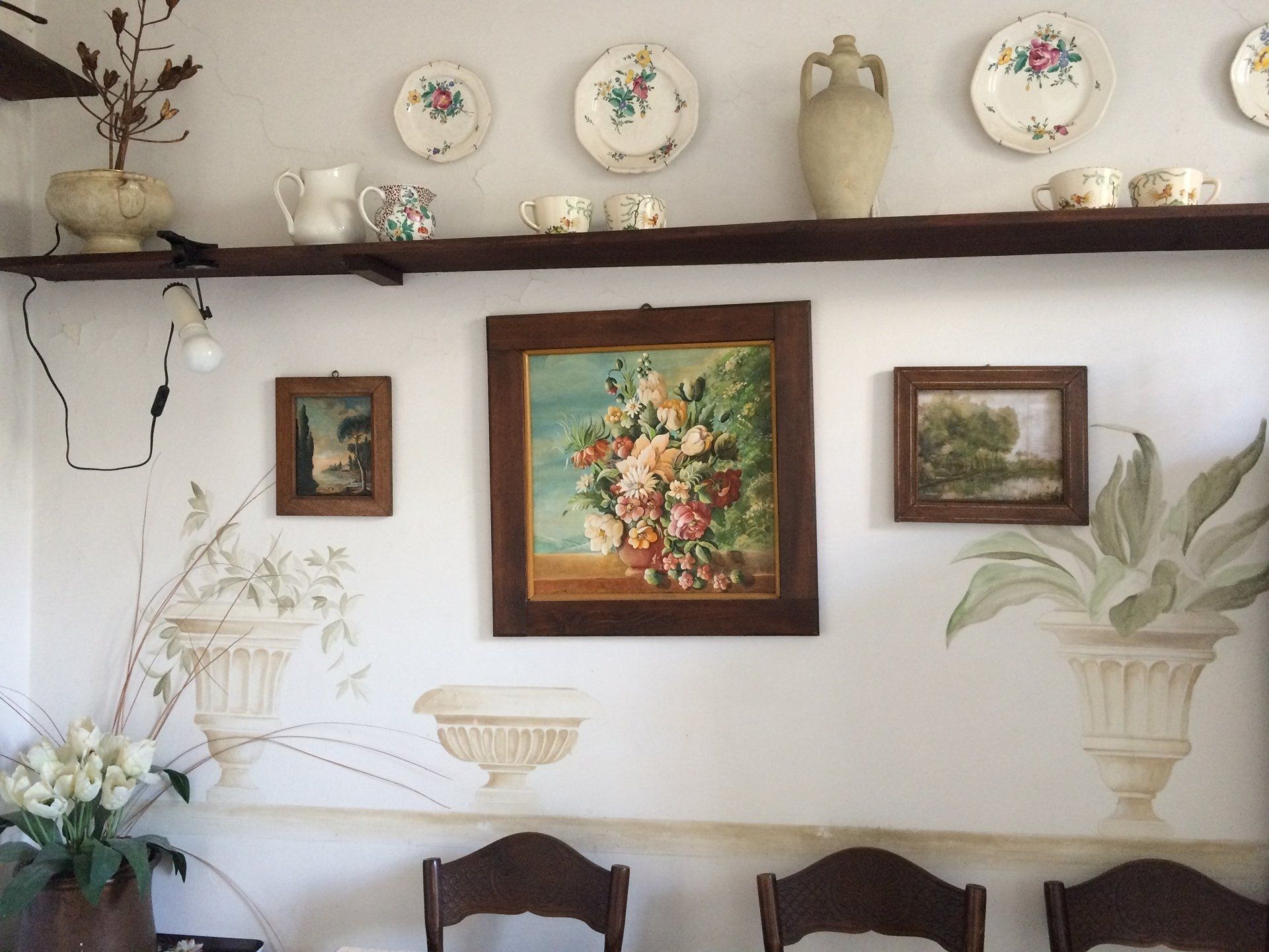 animali, cani, gatti, cavalli,  quadri, ritratti, dipinti, su misura, animali vestiti, oggetti, arredi, uova dipeinte, piatti, decorazioni, trompe, fiori, stencil, decoupage, carta, colla, matita, pennello, olio su tela , riviste, pubblicazioni, eventi, Marina Rigolone, artista, pittrice, decoratrice,