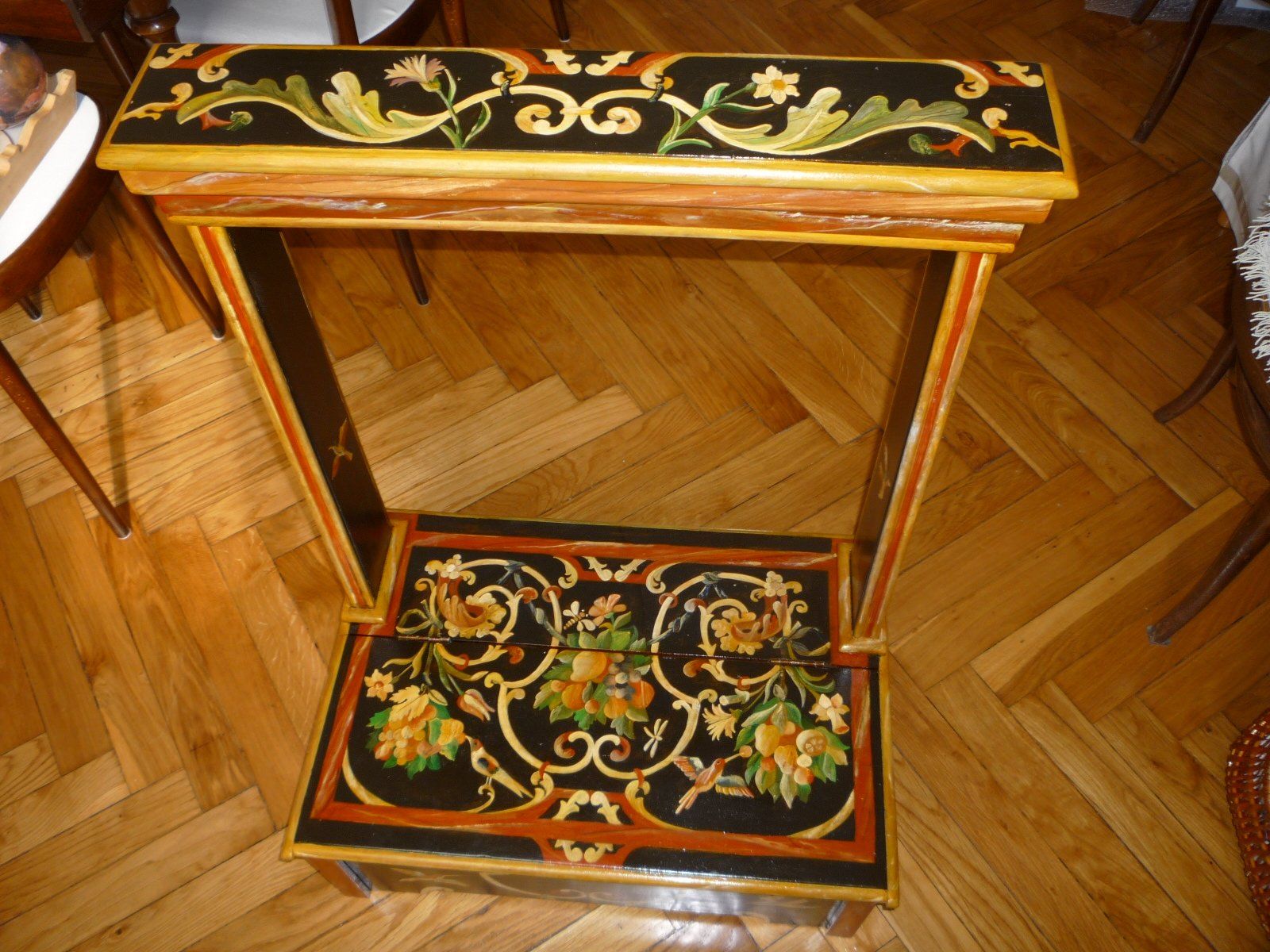 animali, cani, gatti, cavalli,  quadri, ritratti, dipinti, su misura, animali vestiti, oggetti, arredi, uova dipeinte, piatti, decorazioni, trompe, fiori, stencil, decoupage, carta, colla, matita, pennello, olio su tela , riviste, pubblicazioni, eventi, Marina Rigolone, artista, pittrice, decoratrice,