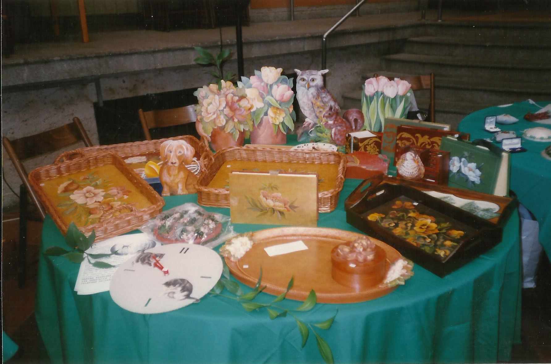 animali, cani, gatti, cavalli, quadri, ritratti, dipinti, su misura, animali vestiti, oggetti, arredi, uova dipeinte, piatti, decorazioni, trompe, fiori, stencil, decoupage, carta, colla, matita, pennello, olio su tela , riviste, pubblicazioni, eventi, Marina Rigolone, artista, pittrice, decoratrice,