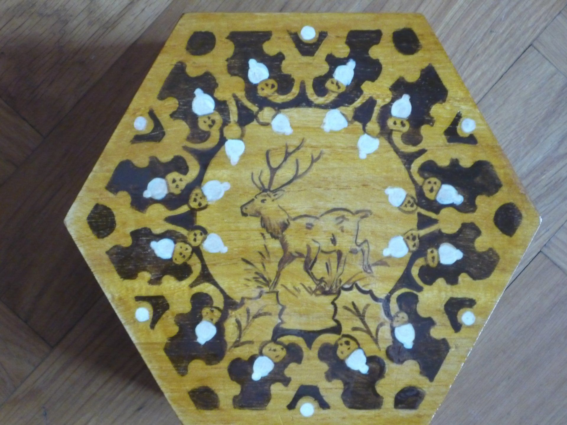 animali, cani, gatti, cavalli,  quadri, ritratti, dipinti, su misura, animali vestiti, oggetti, arredi, uova dipeinte, piatti, decorazioni, trompe, fiori, stencil, decoupage, carta, colla, matita, pennello, olio su tela , riviste, pubblicazioni, eventi, Marina Rigolone, artista, pittrice, decoratrice,