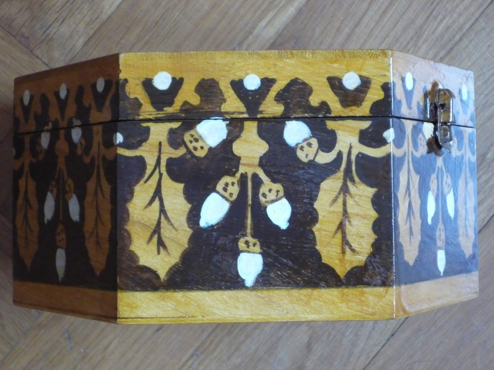 animali, cani, gatti, cavalli,  quadri, ritratti, dipinti, su misura, animali vestiti, oggetti, arredi, uova dipeinte, piatti, decorazioni, trompe, fiori, stencil, decoupage, carta, colla, matita, pennello, olio su tela , riviste, pubblicazioni, eventi, Marina Rigolone, artista, pittrice, decoratrice,