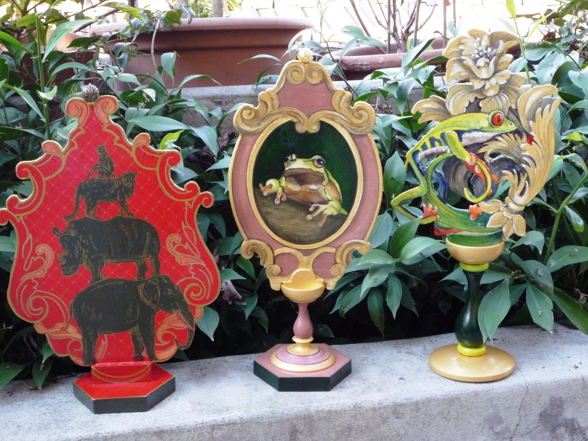 animali, cani, gatti, cavalli,  quadri, ritratti, dipinti, su misura, animali vestiti, oggetti, arredi, uova dipeinte, piatti, decorazioni, trompe, fiori, stencil, decoupage, carta, colla, matita, pennello, olio su tela , riviste, pubblicazioni, eventi, Marina Rigolone, artista, pittrice, decoratrice,