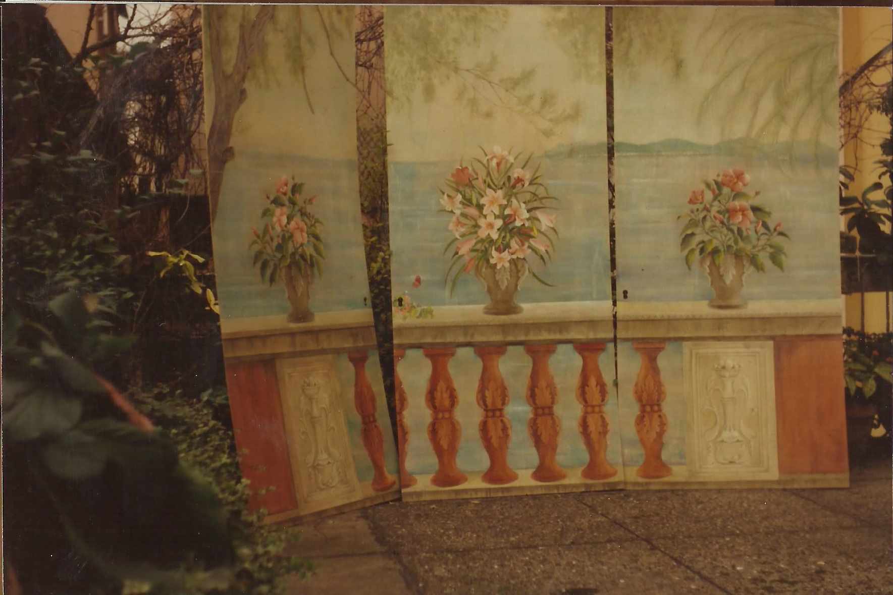 animali, cani, gatti, cavalli, quadri, ritratti, dipinti, su misura, animali vestiti, oggetti, arredi, uova dipeinte, piatti, decorazioni, trompe, fiori, stencil, decoupage, carta, colla, matita, pennello, olio su tela , riviste, pubblicazioni, eventi, Marina Rigolone, artista, pittrice, decoratrice,