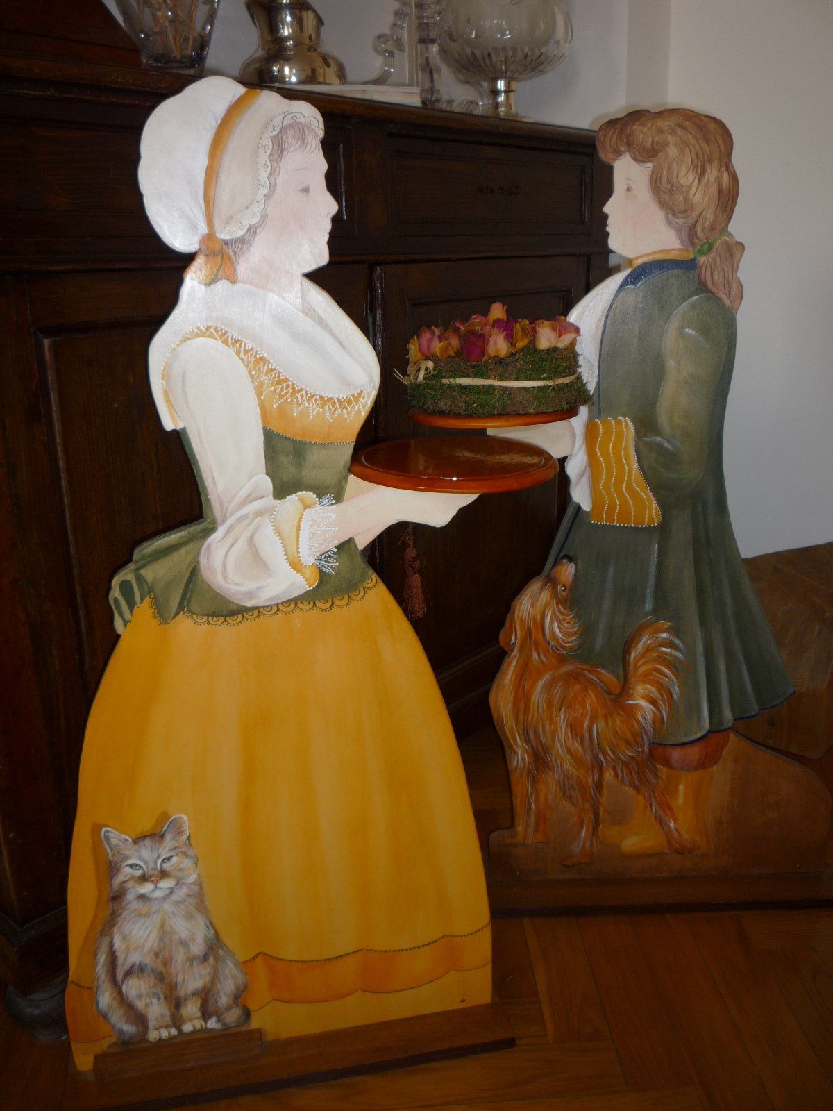 animali, cani, gatti, cavalli,  quadri, ritratti, dipinti, su misura, animali vestiti, oggetti, arredi, uova dipeinte, piatti, decorazioni, trompe, fiori, stencil, decoupage, carta, colla, matita, pennello, olio su tela , riviste, pubblicazioni, eventi, Marina Rigolone, artista, pittrice, decoratrice,