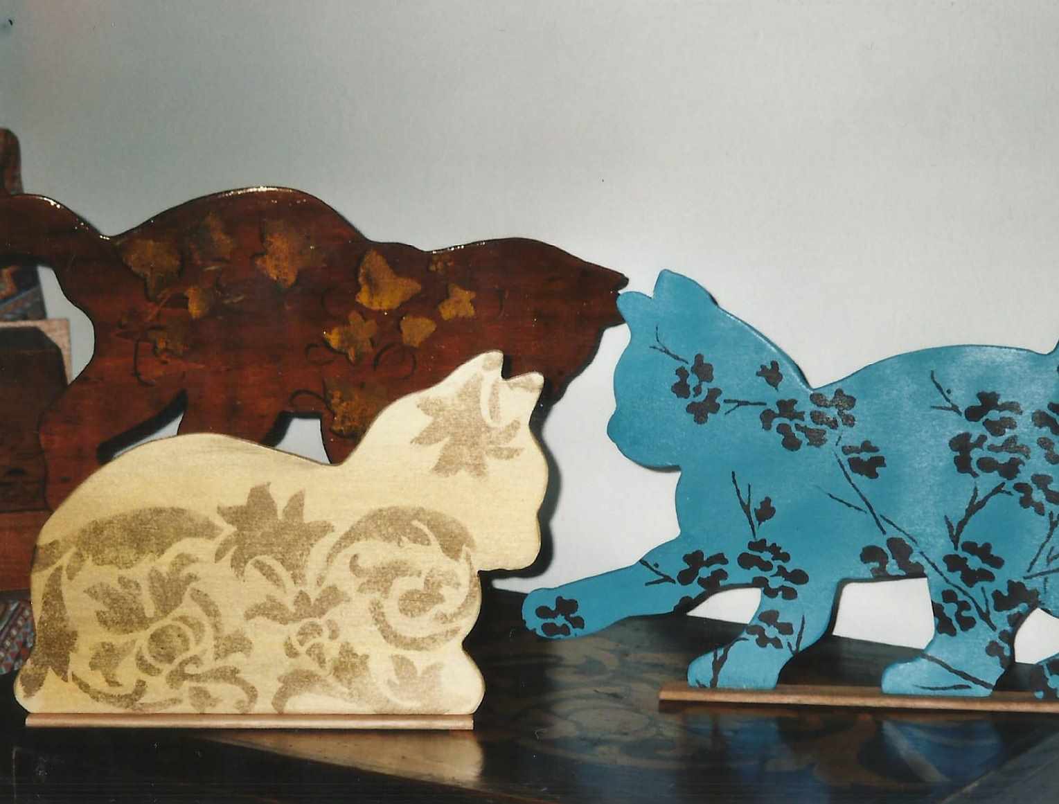 animali, cani, gatti, cavalli, quadri, ritratti, dipinti, su misura, animali vestiti, oggetti, arredi, uova dipeinte, piatti, decorazioni, trompe, fiori, stencil, decoupage, carta, colla, matita, pennello, olio su tela , riviste, pubblicazioni, eventi, Marina Rigolone, artista, pittrice, decoratrice,
