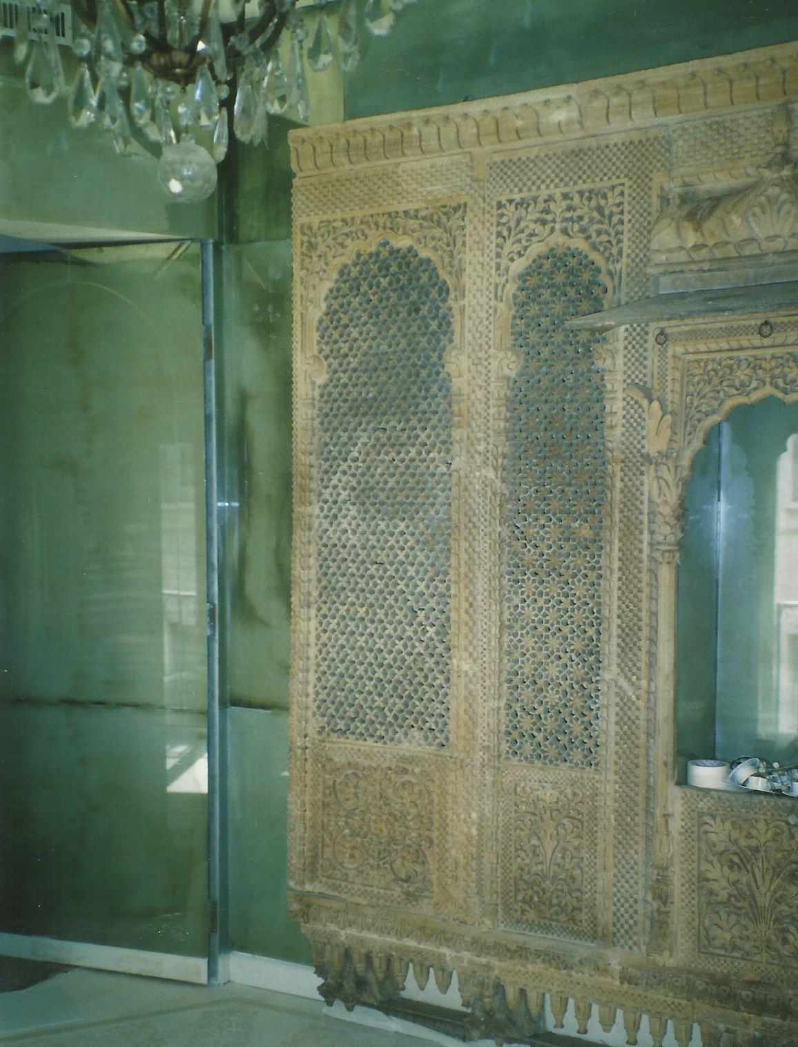 animali, cani, gatti, cavalli, quadri, ritratti, dipinti, su misura, animali vestiti, oggetti, arredi, uova dipeinte, piatti, decorazioni, trompe, fiori, stencil, decoupage, carta, colla, matita, pennello, olio su tela , riviste, pubblicazioni, eventi, Marina Rigolone, artista, pittrice, decoratrice,