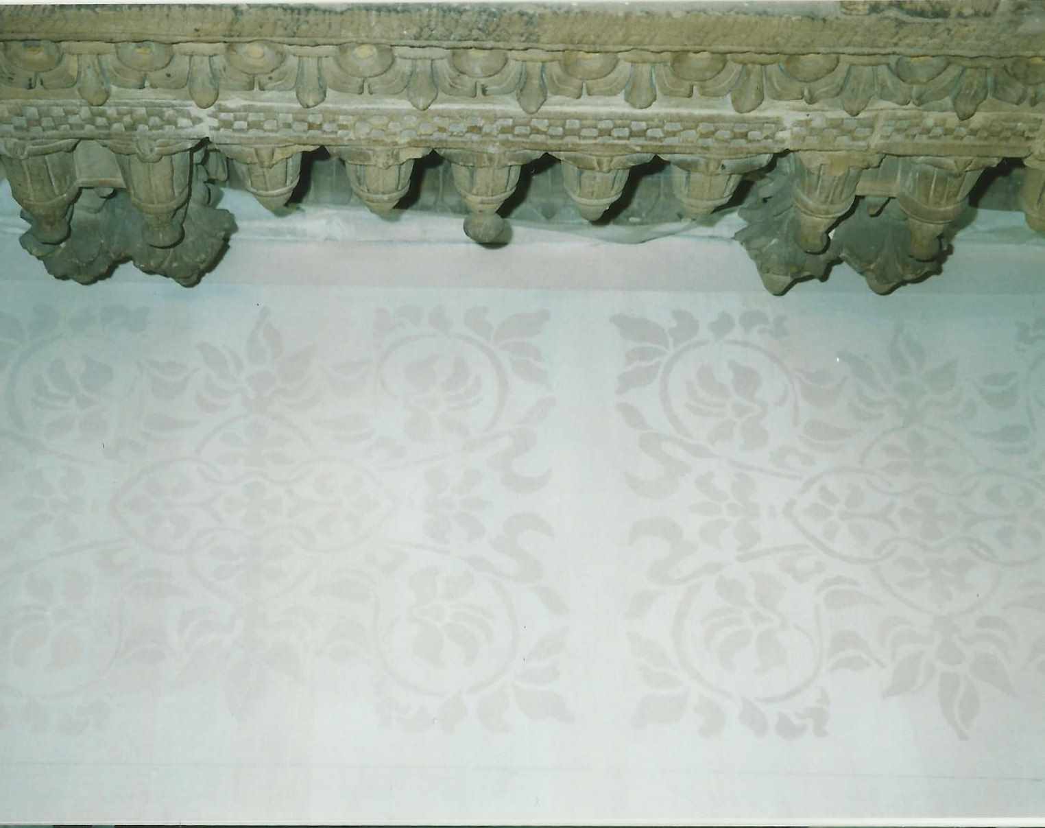 animali, cani, gatti, cavalli, quadri, ritratti, dipinti, su misura, animali vestiti, oggetti, arredi, uova dipeinte, piatti, decorazioni, trompe, fiori, stencil, decoupage, carta, colla, matita, pennello, olio su tela , riviste, pubblicazioni, eventi, Marina Rigolone, artista, pittrice, decoratrice,