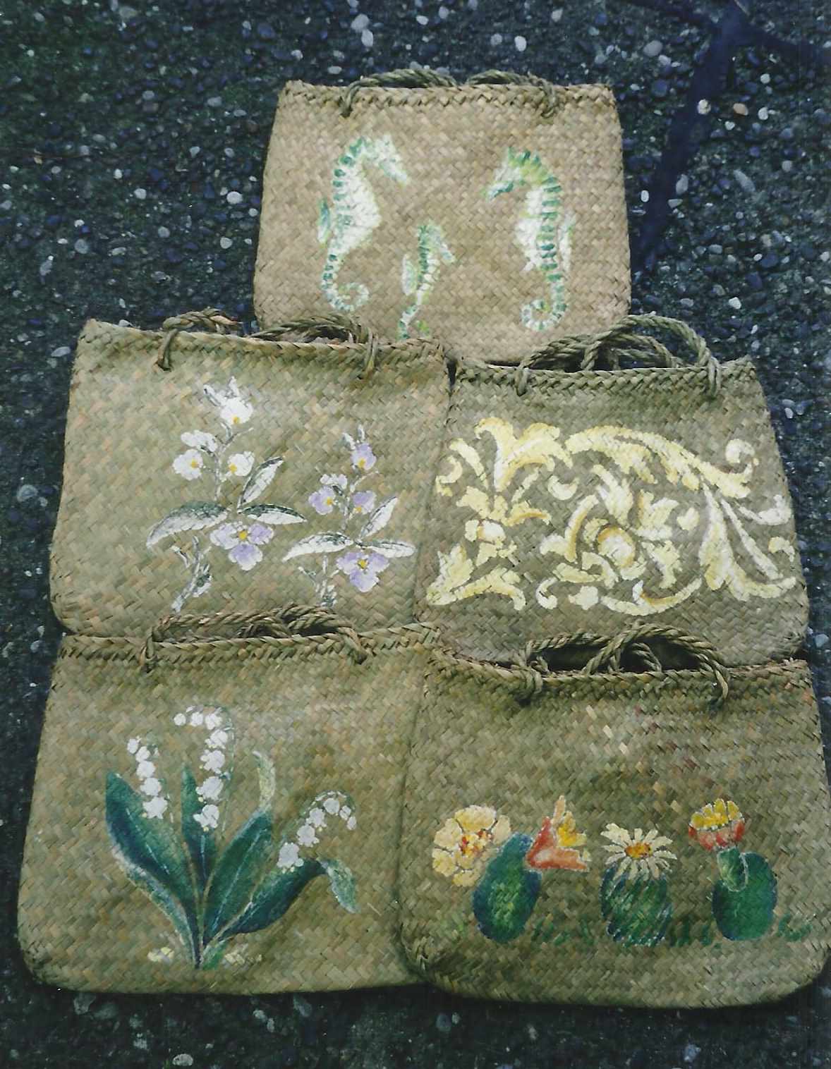 animali, cani, gatti, cavalli, quadri, ritratti, dipinti, su misura, animali vestiti, oggetti, arredi, uova dipeinte, piatti, decorazioni, trompe, fiori, stencil, decoupage, carta, colla, matita, pennello, olio su tela , riviste, pubblicazioni, eventi, Marina Rigolone, artista, pittrice, decoratrice,