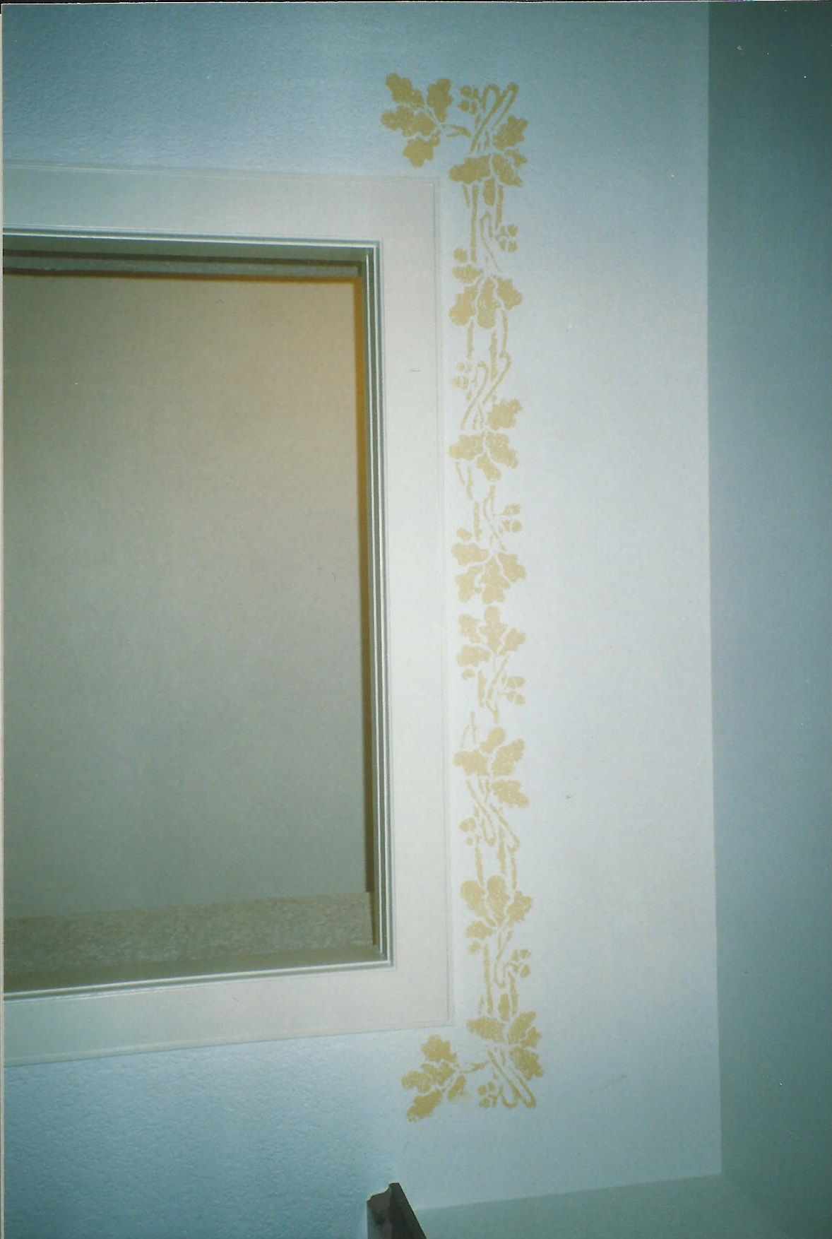 animali, cani, gatti, cavalli, quadri, ritratti, dipinti, su misura, animali vestiti, oggetti, arredi, uova dipeinte, piatti, decorazioni, trompe, fiori, stencil, decoupage, carta, colla, matita, pennello, olio su tela , riviste, pubblicazioni, eventi, Marina Rigolone, artista, pittrice, decoratrice,