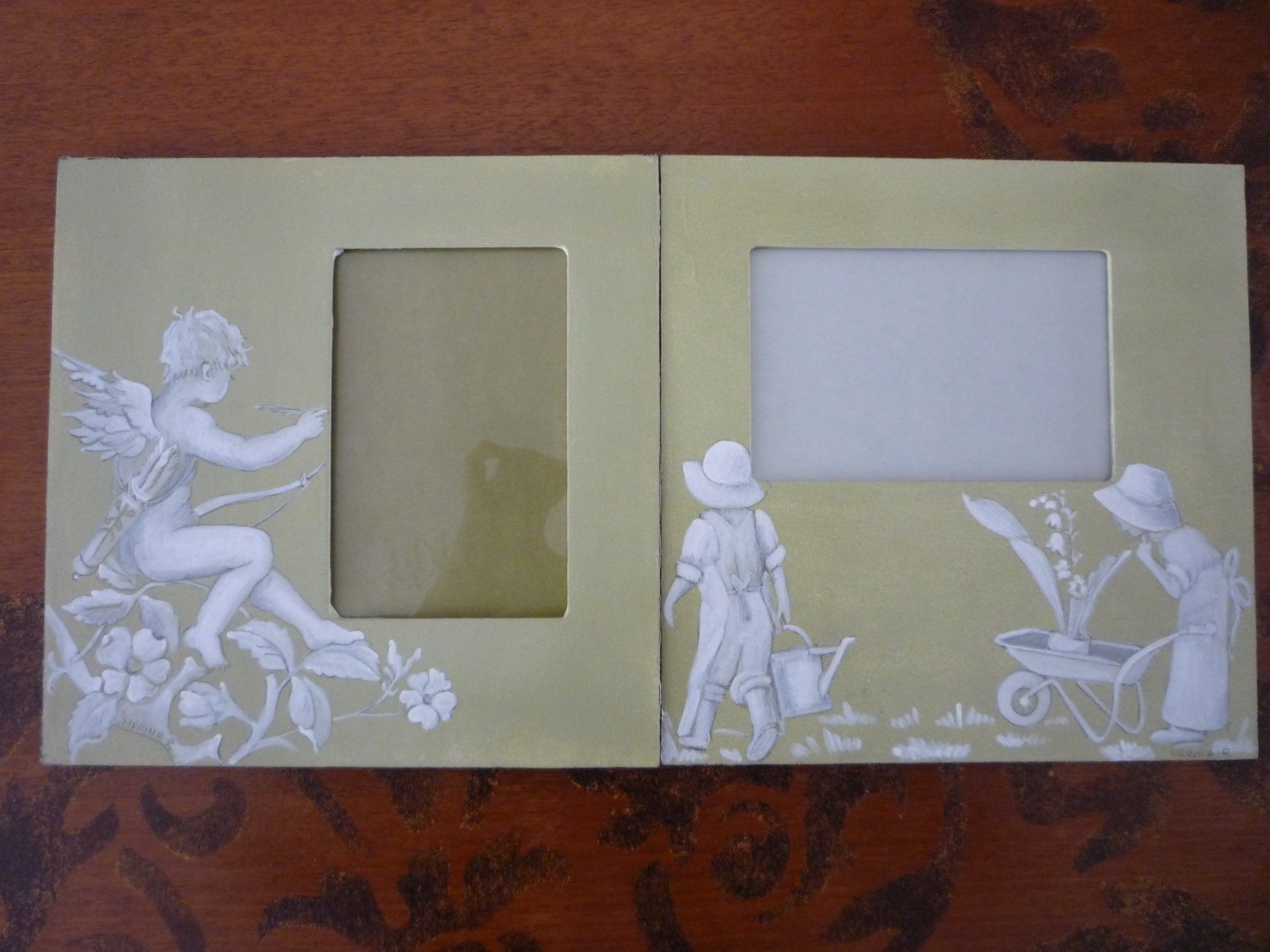 animali, cani, gatti, cavalli,  quadri, ritratti, dipinti, su misura, animali vestiti, oggetti, arredi, uova dipeinte, piatti, decorazioni, trompe, fiori, stencil, decoupage, carta, colla, matita, pennello, olio su tela , riviste, pubblicazioni, eventi, Marina Rigolone, artista, pittrice, decoratrice,