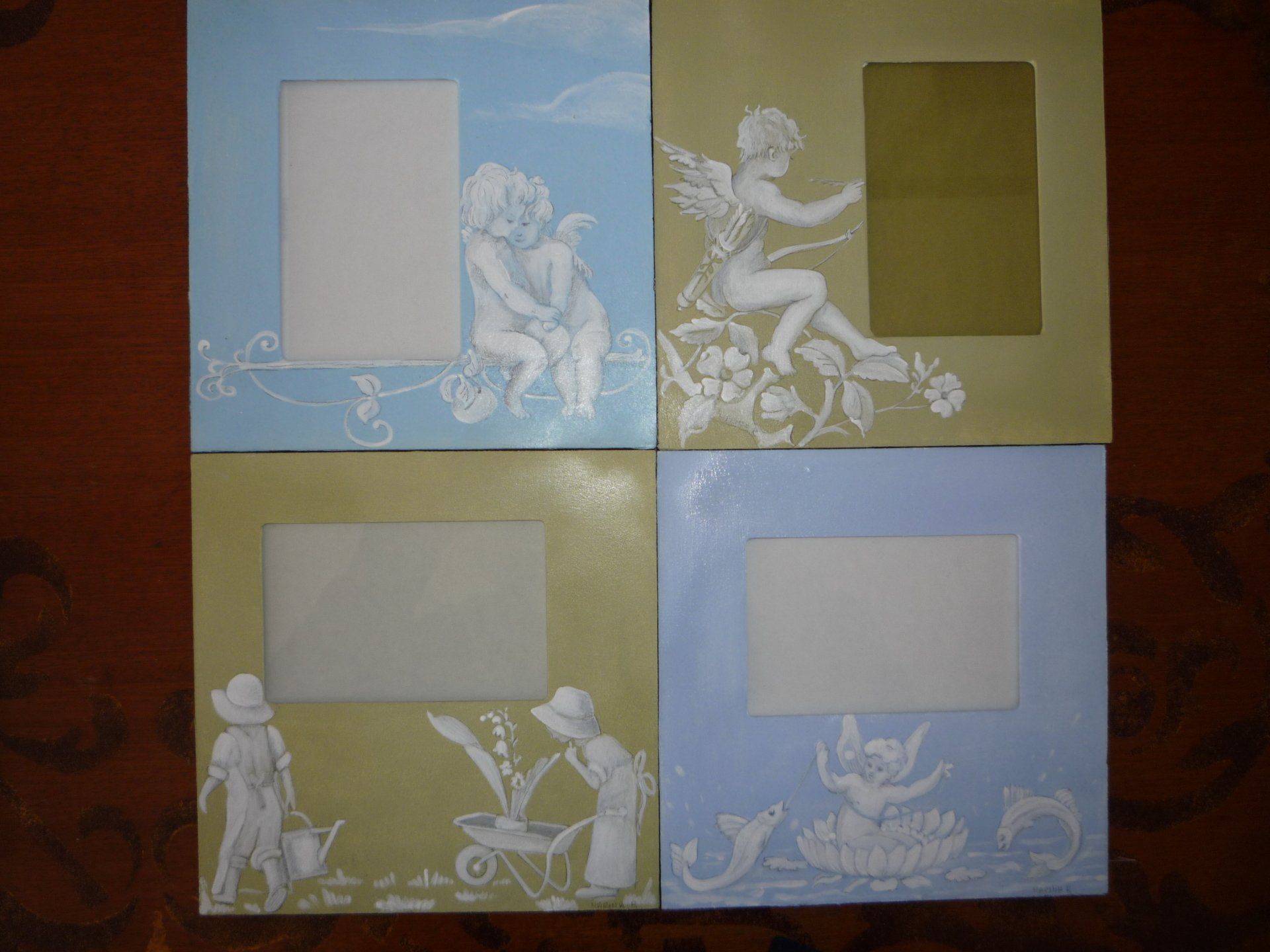 animali, cani, gatti, cavalli,  quadri, ritratti, dipinti, su misura, animali vestiti, oggetti, arredi, uova dipeinte, piatti, decorazioni, trompe, fiori, stencil, decoupage, carta, colla, matita, pennello, olio su tela , riviste, pubblicazioni, eventi, Marina Rigolone, artista, pittrice, decoratrice,