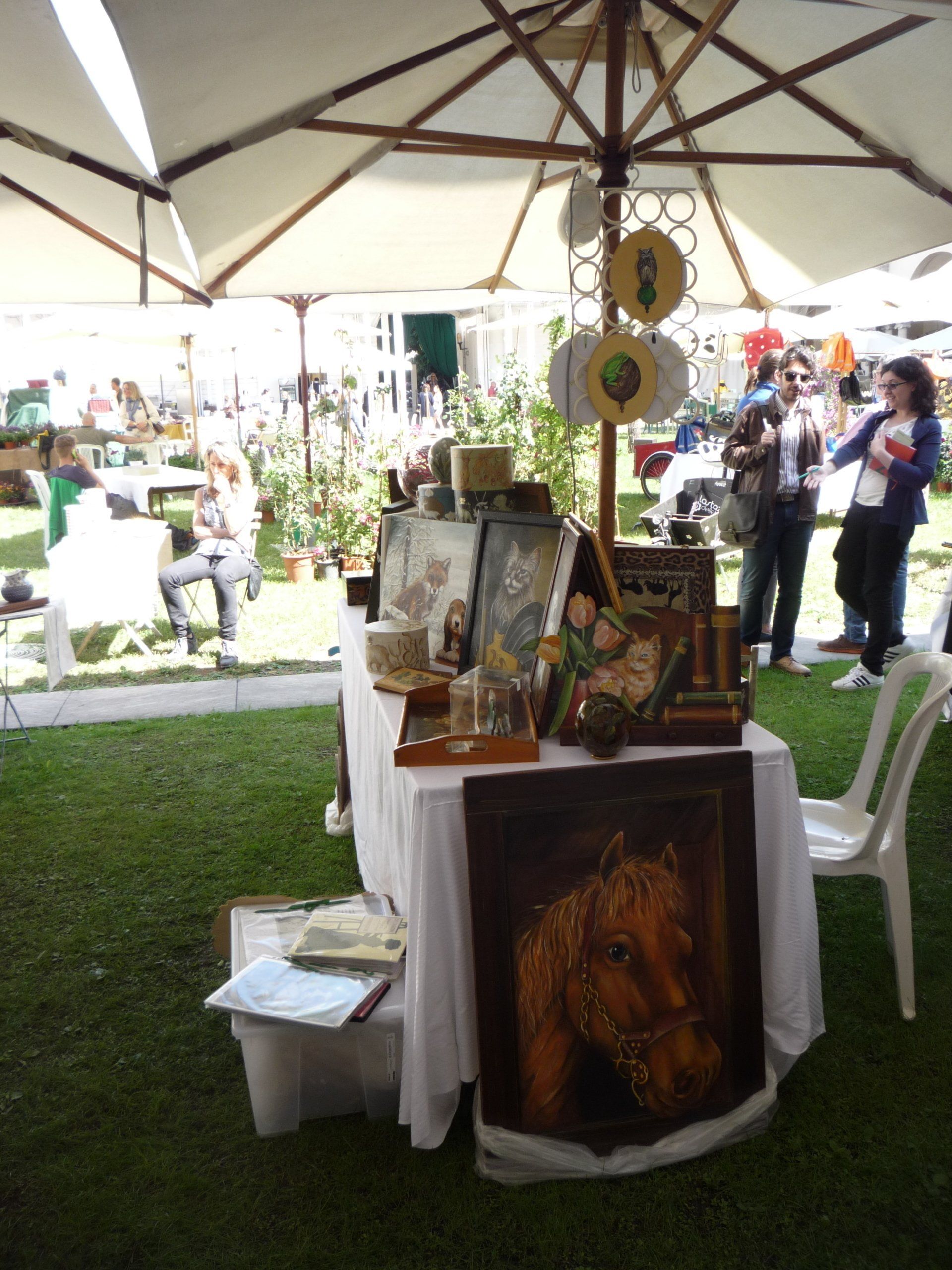 animali, cani, gatti, cavalli,  quadri, ritratti, dipinti, su misura, animali vestiti, oggetti, arredi, uova dipeinte, piatti, decorazioni, trompe, fiori, stencil, decoupage, carta, colla, matita, pennello, olio su tela , riviste, pubblicazioni, eventi, Marina Rigolone, artista, pittrice, decoratrice,