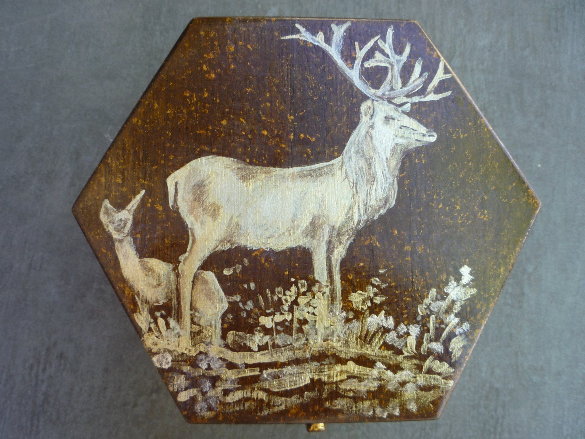 animali, cani, gatti, cavalli,  quadri, ritratti, dipinti, su misura, animali vestiti, oggetti, arredi, uova dipeinte, piatti, decorazioni, trompe, fiori, stencil, decoupage, carta, colla, matita, pennello, olio su tela , riviste, pubblicazioni, eventi, Marina Rigolone, artista, pittrice, decoratrice,