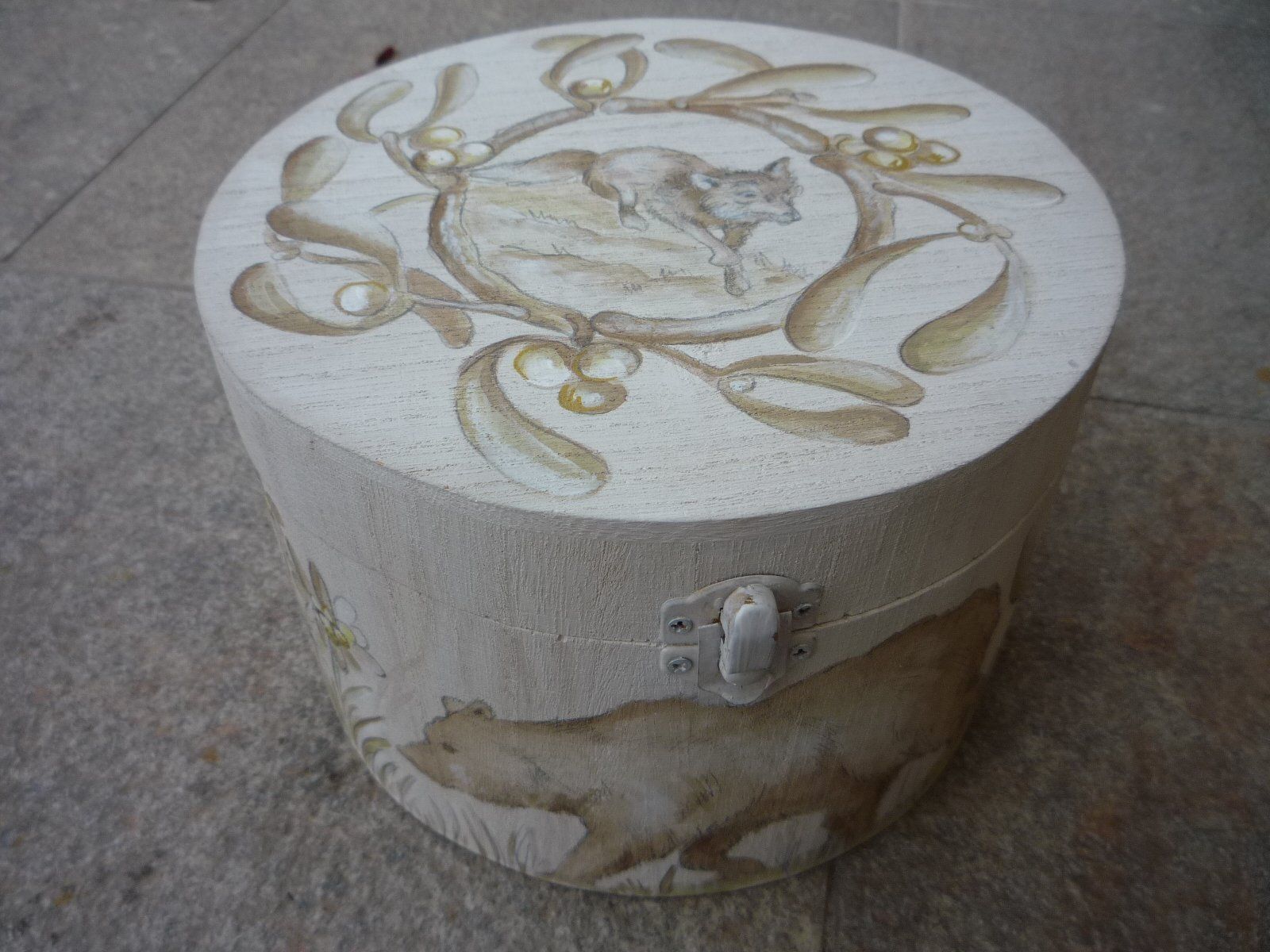 animali, cani, gatti, cavalli,  quadri, ritratti, dipinti, su misura, animali vestiti, oggetti, arredi, uova dipeinte, piatti, decorazioni, trompe, fiori, stencil, decoupage, carta, colla, matita, pennello, olio su tela , riviste, pubblicazioni, eventi, Marina Rigolone, artista, pittrice, decoratrice,