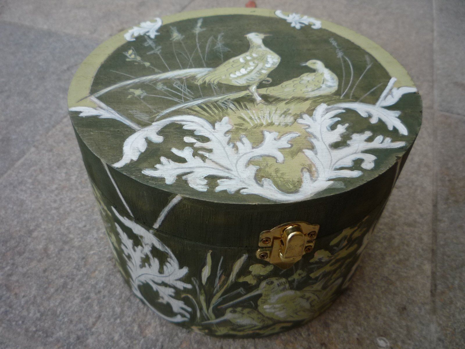 animali, cani, gatti, cavalli,  quadri, ritratti, dipinti, su misura, animali vestiti, oggetti, arredi, uova dipeinte, piatti, decorazioni, trompe, fiori, stencil, decoupage, carta, colla, matita, pennello, olio su tela , riviste, pubblicazioni, eventi, Marina Rigolone, artista, pittrice, decoratrice,